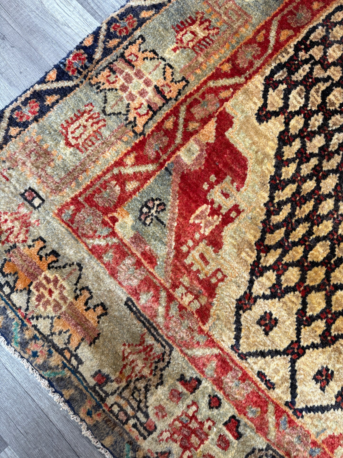 Vintage Persian Area Rug No. A1188 - 3.6' x5.9'