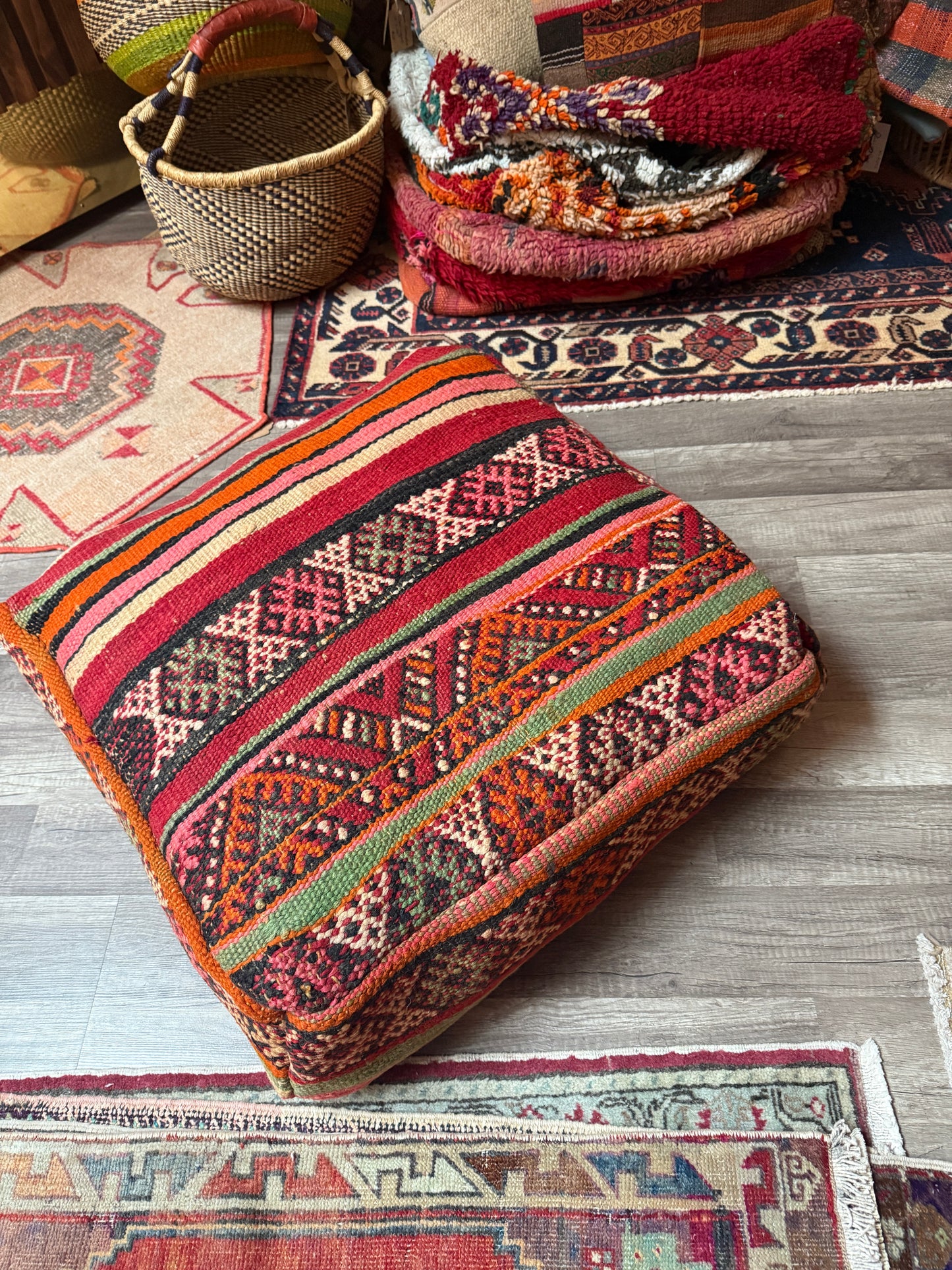 Moroccan Rug Floor Pouf / Pet Bed #371