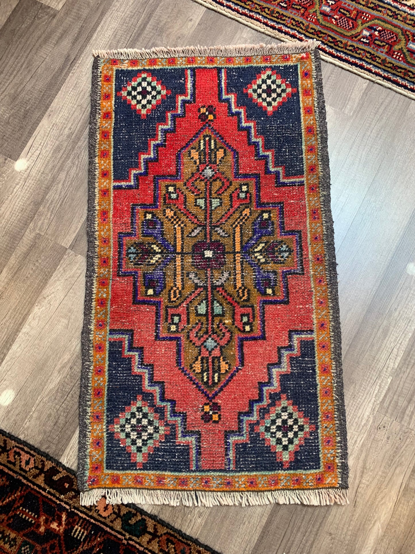 Vintage Turkish Mini Rug 1.7’x3.2' - No. 673