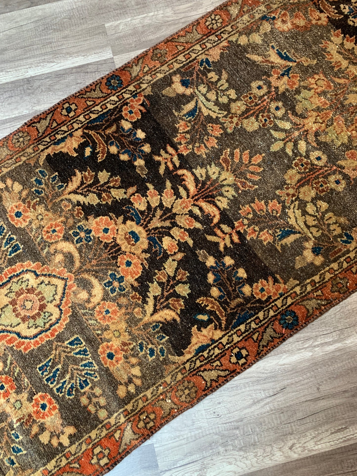 Vintage Persian Runner Rug No. R1172 - 2.7' x 9.3'