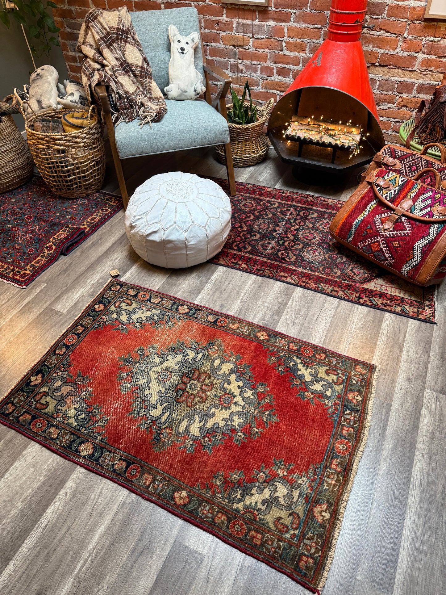 Vintage Persian Style Rug No. A1203 - 2.8'x4.2'