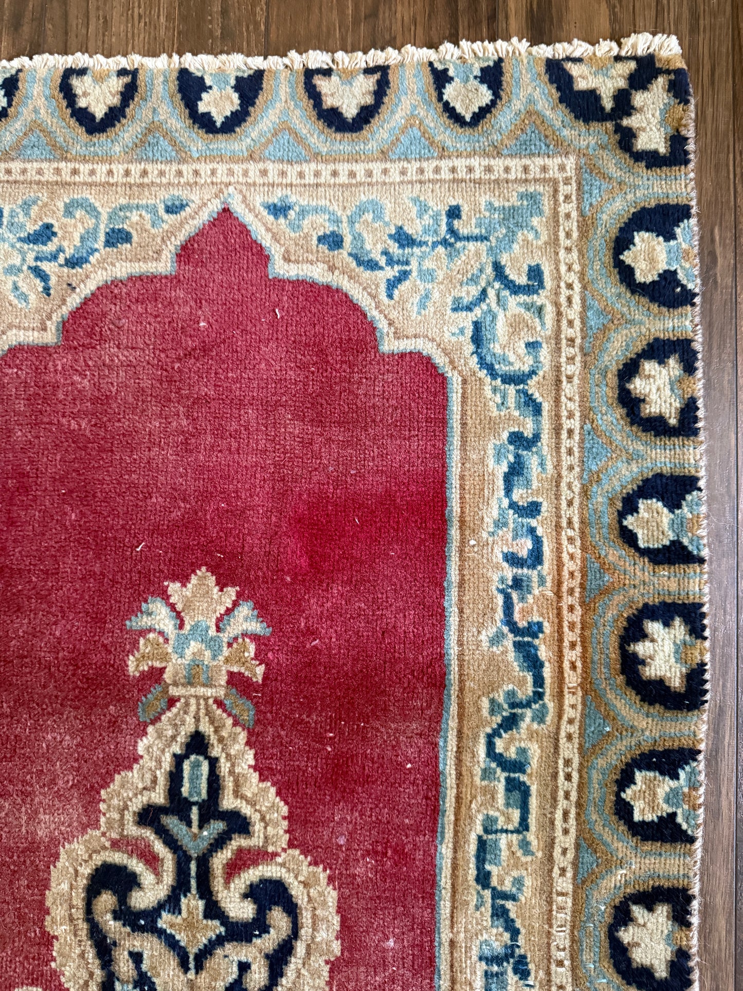 Vintage Persian Runner Rug No. R1185 - 1.8' x 4.0'