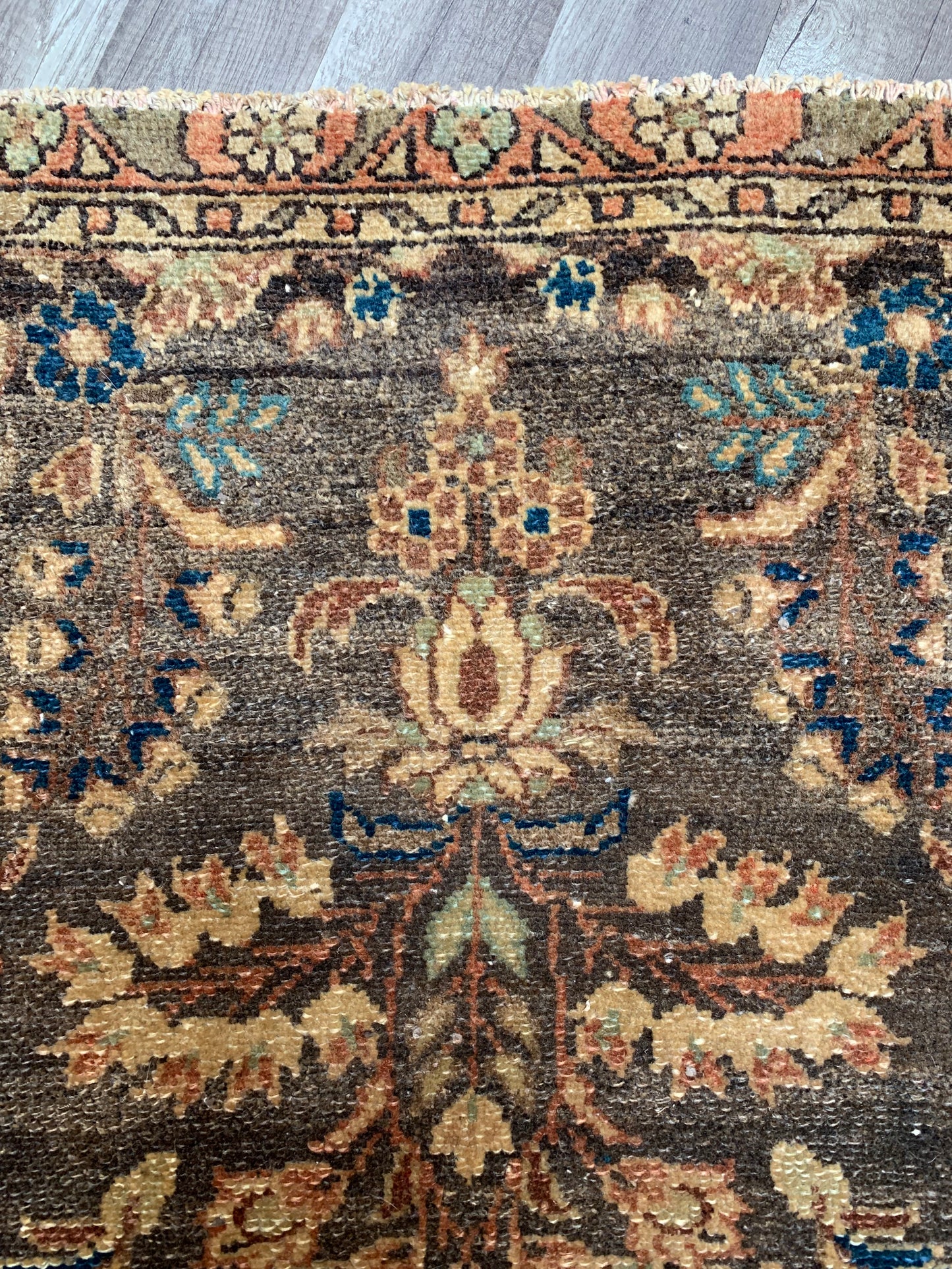 Vintage Persian Runner Rug No. R1172 - 2.7' x 9.3'