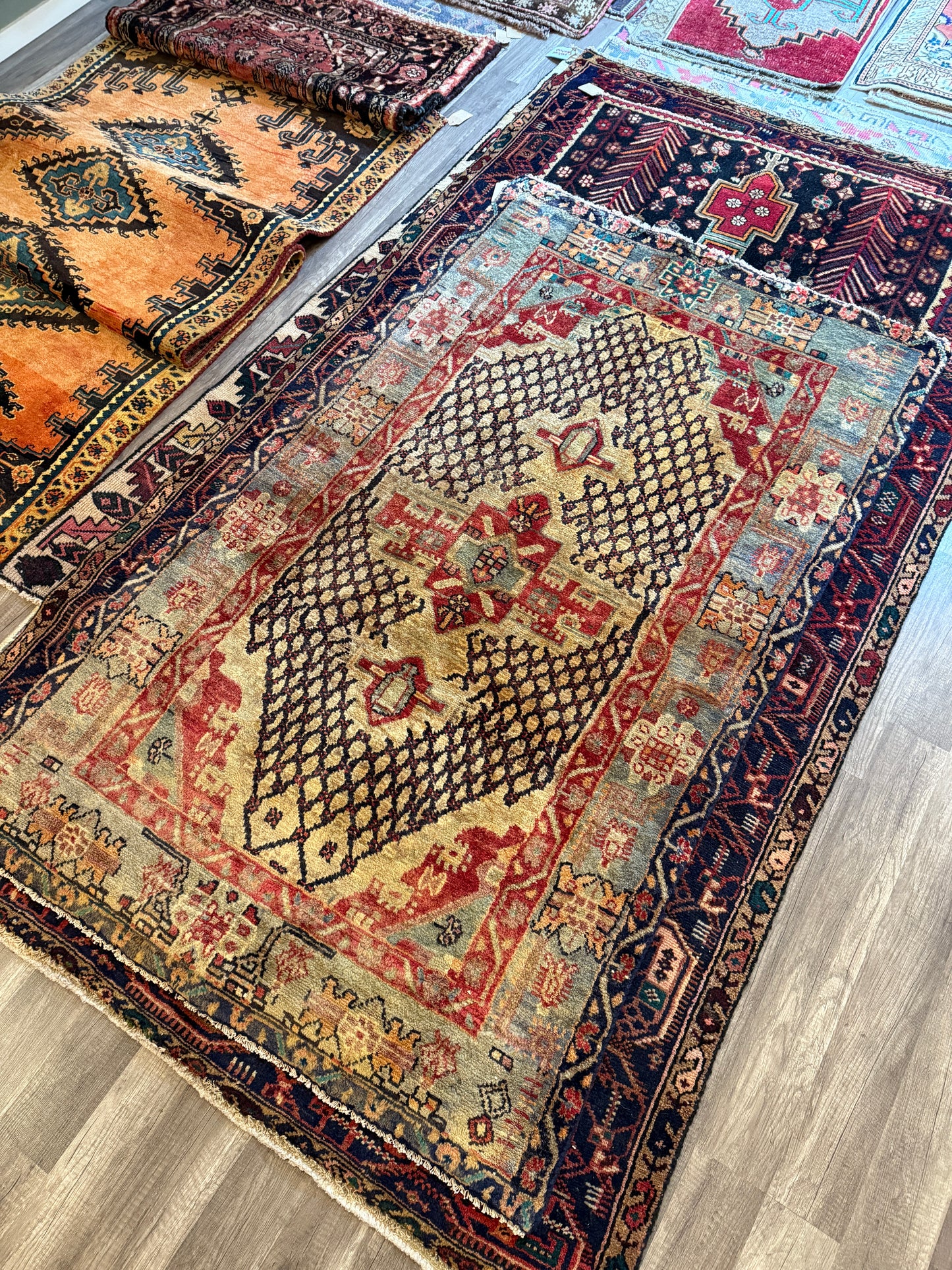 Vintage Persian Area Rug No. A1188 - 3.6' x5.9'