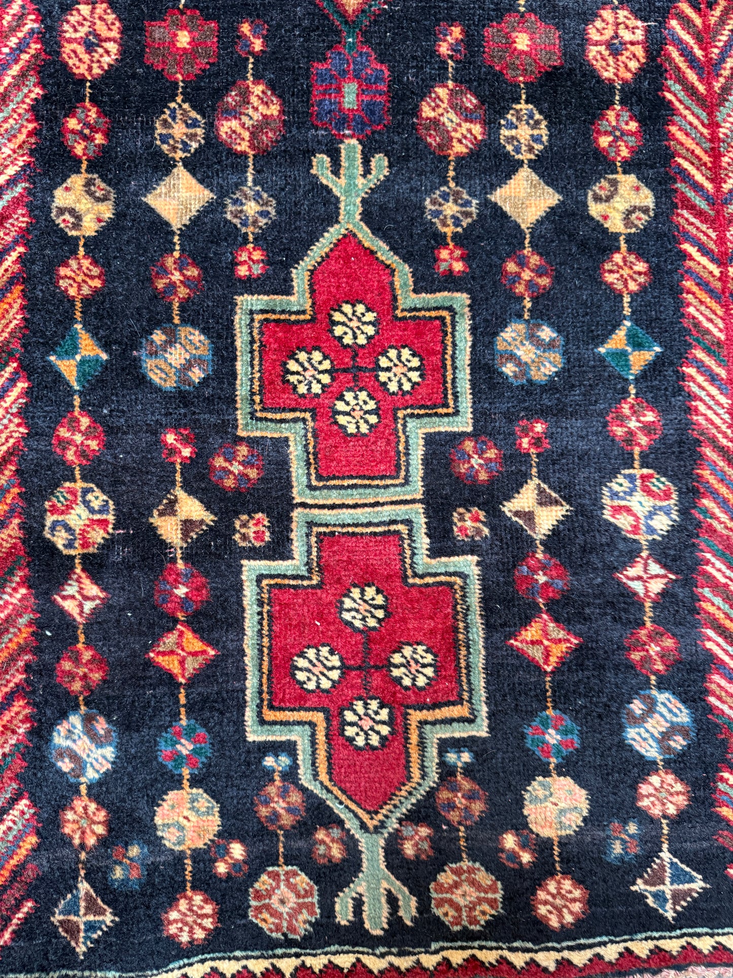 Vintage Persian Area Rug No. A1187 - 3.3'x7'