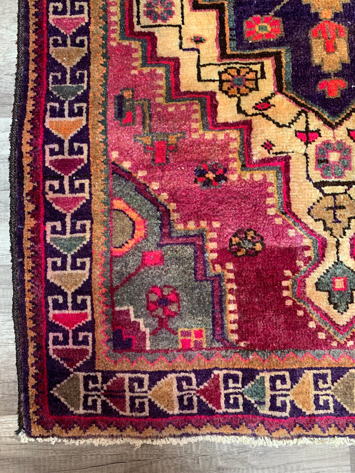 Vintage Persian Area Rug No. A1170 - 2.8' x 4.3'