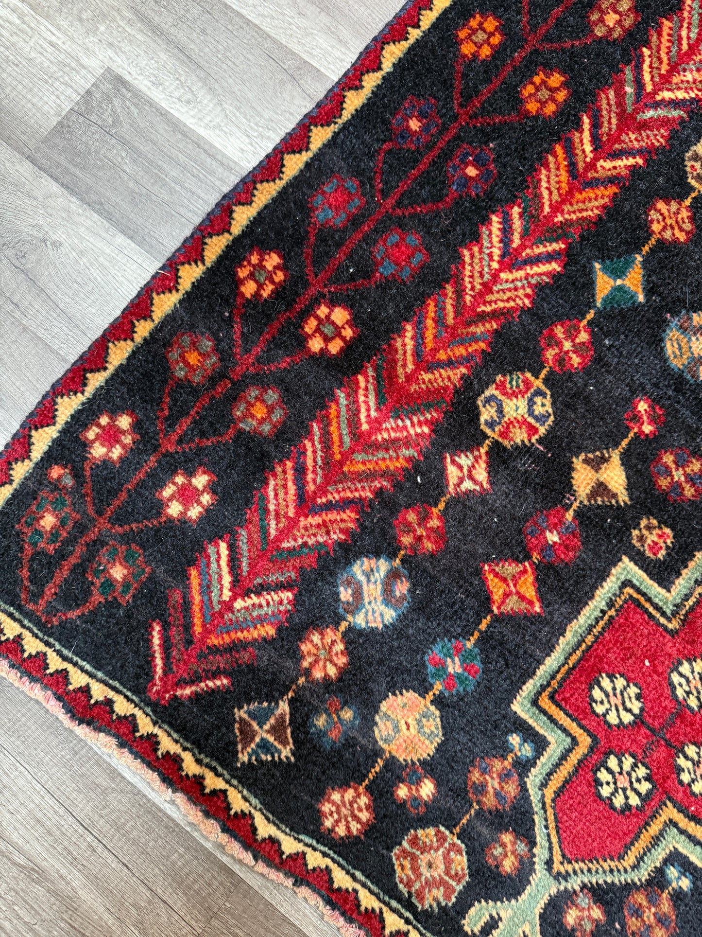 Vintage Persian Area Rug No. A1187 - 3.3'x7'