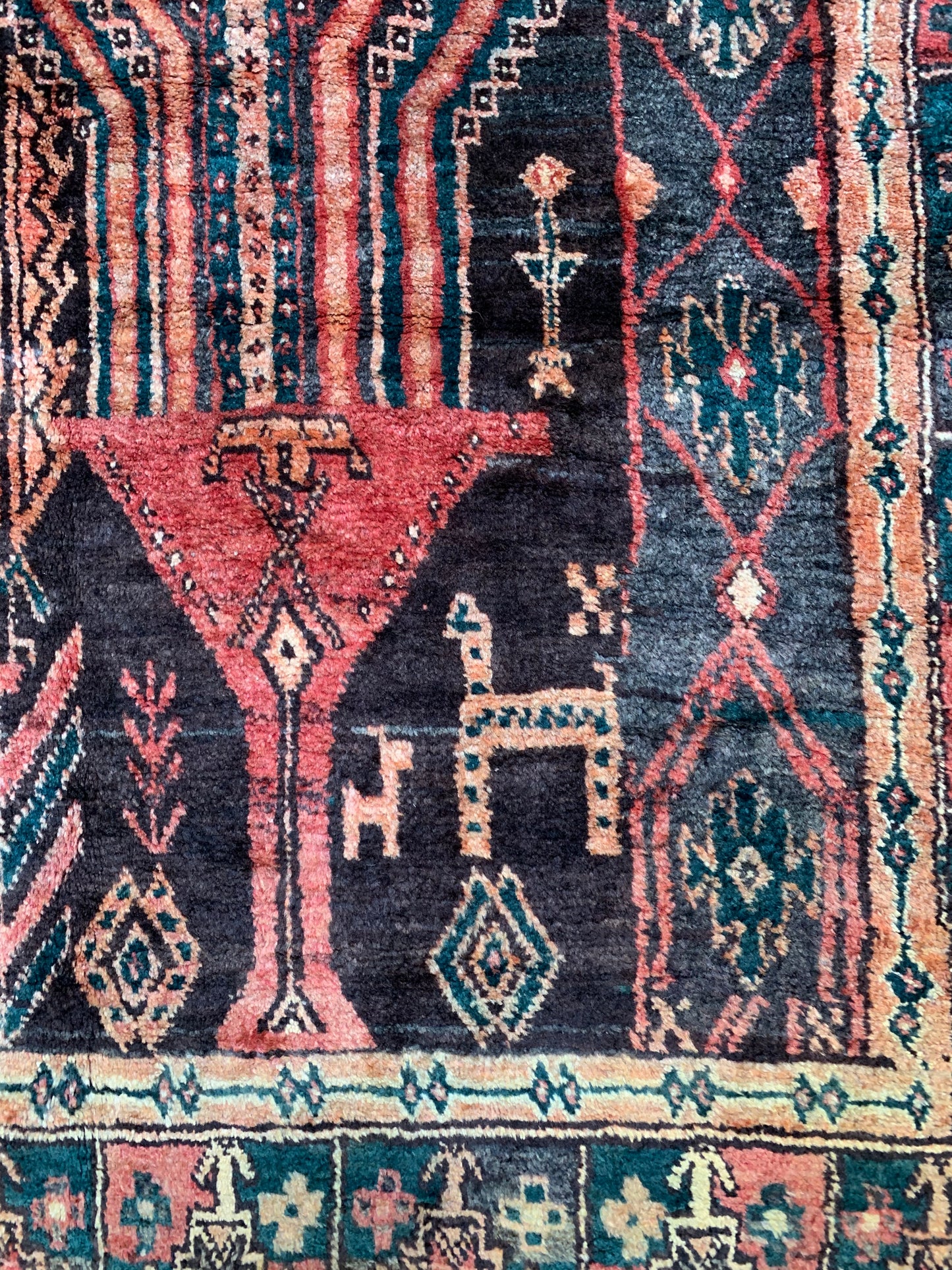 Vintage Persian Area Rug No. A1176 - 4.1' x8.1'