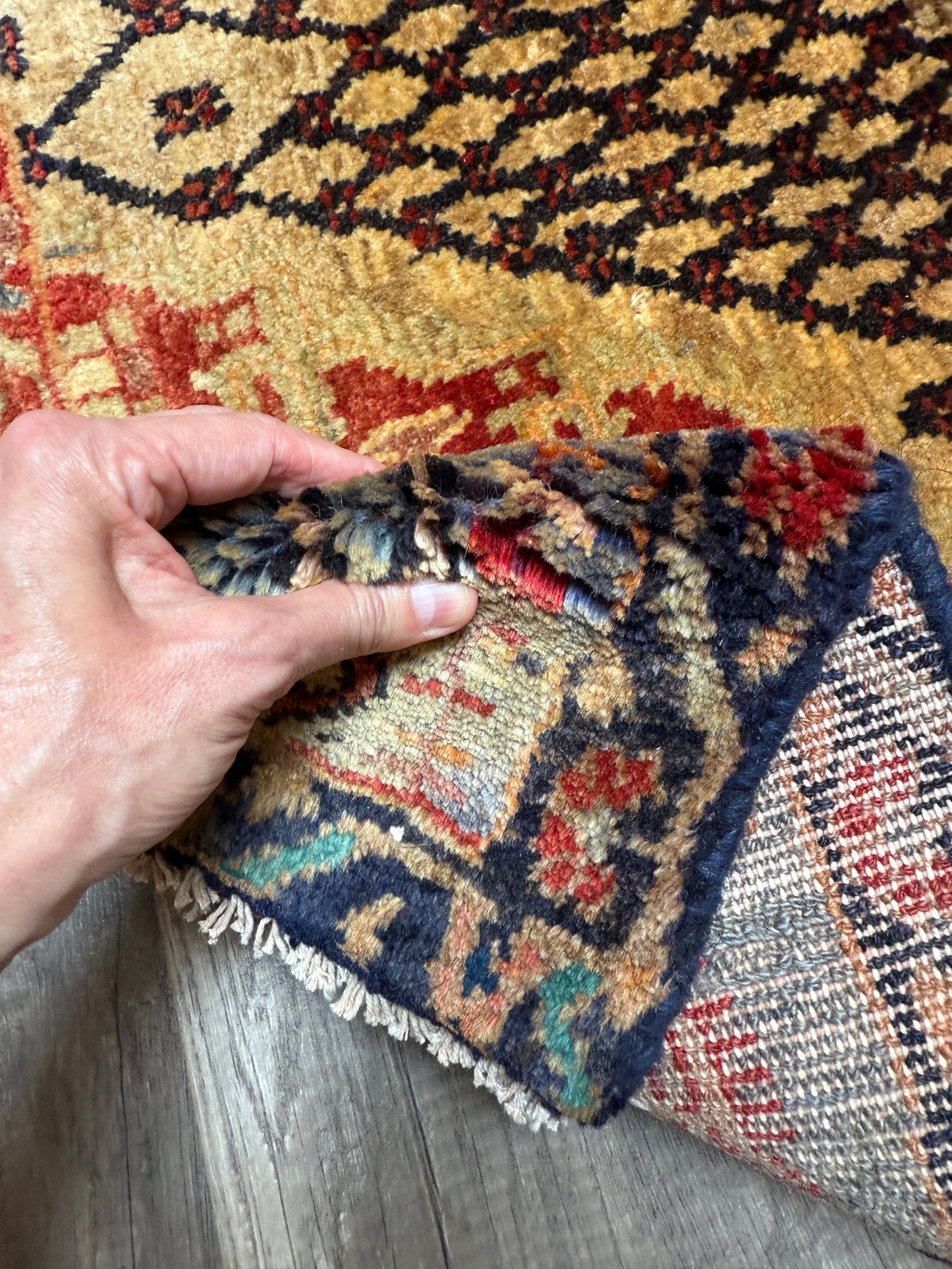Vintage Persian Area Rug No. A1188 - 3.6' x5.9'