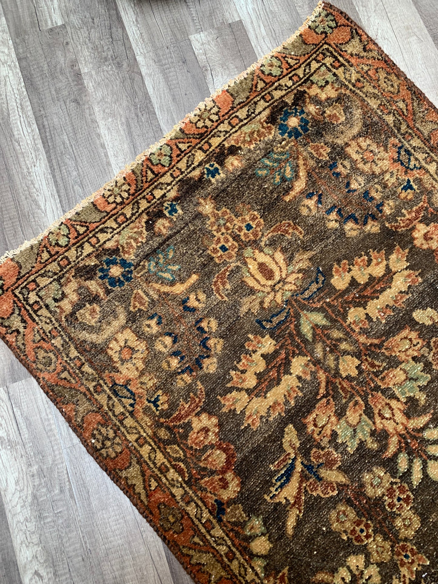 Vintage Persian Runner Rug No. R1172 - 2.7' x 9.3'