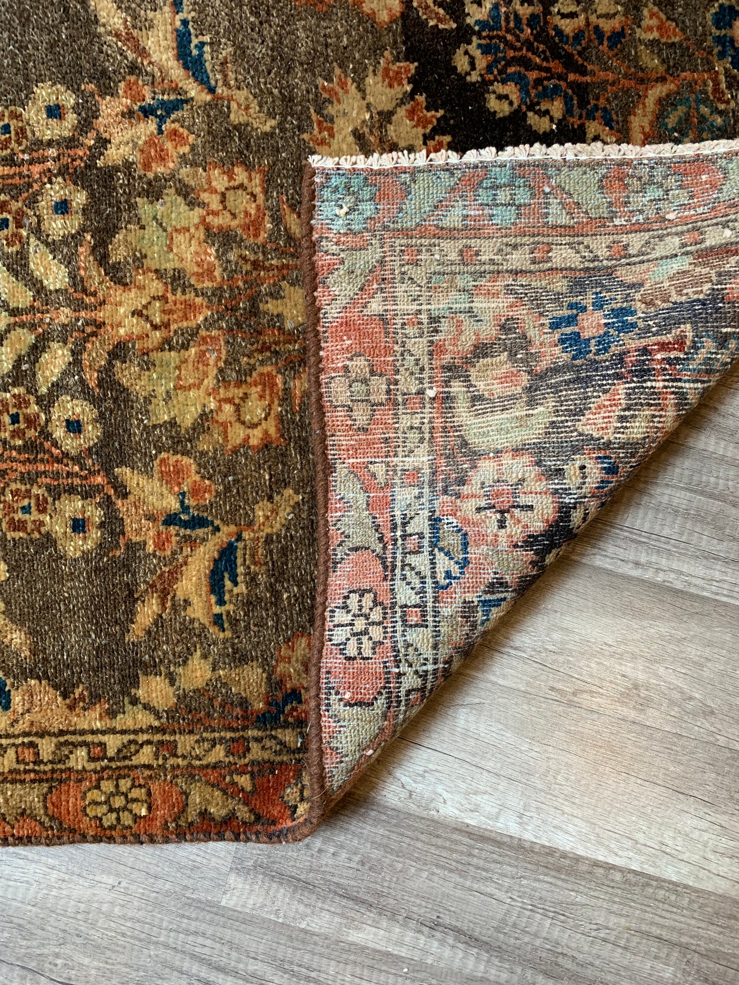 Vintage Persian Runner Rug No. R1172 - 2.7' x 9.3'