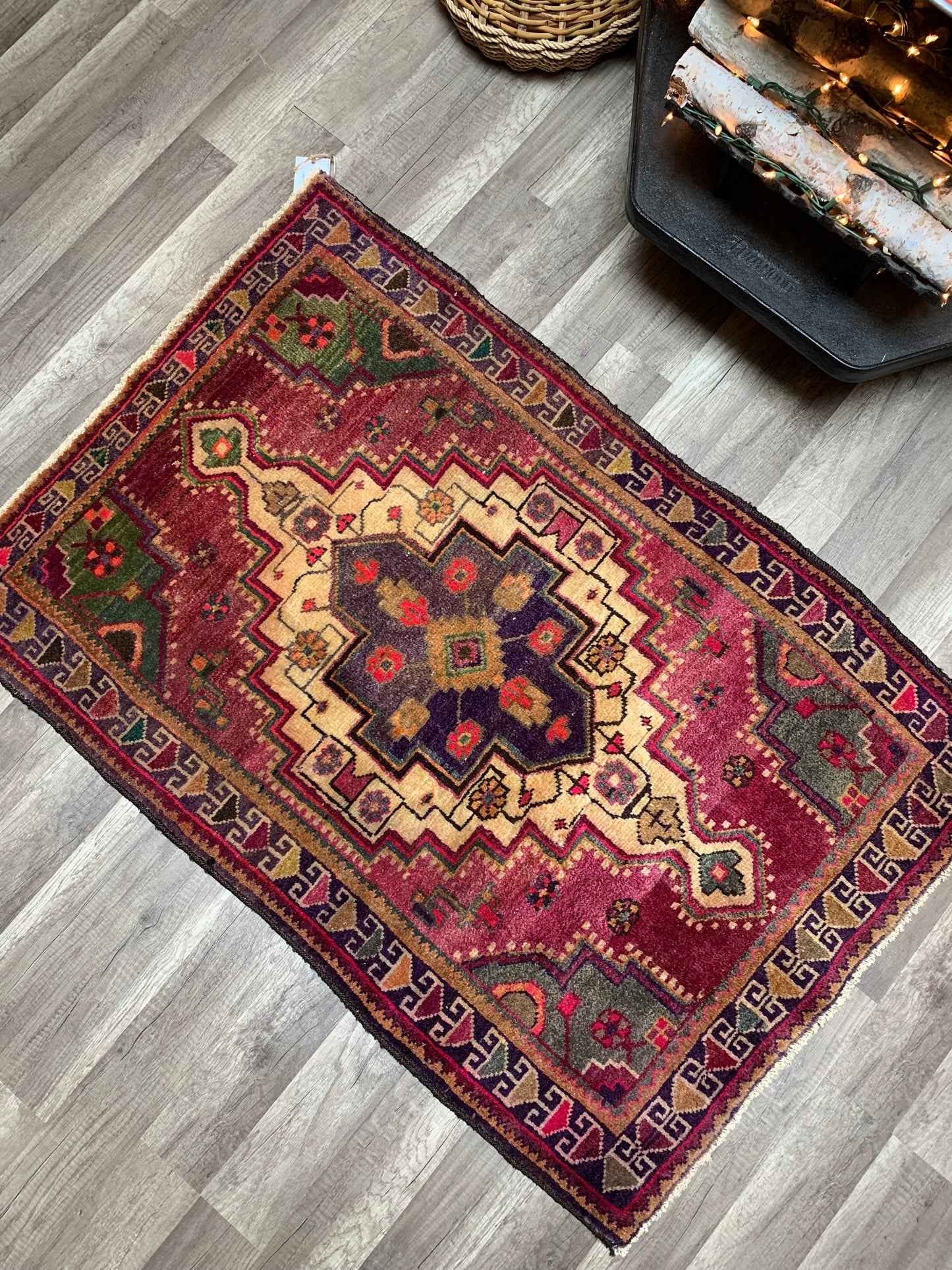 Vintage Persian Area Rug No. A1170 - 2.8' x 4.3'