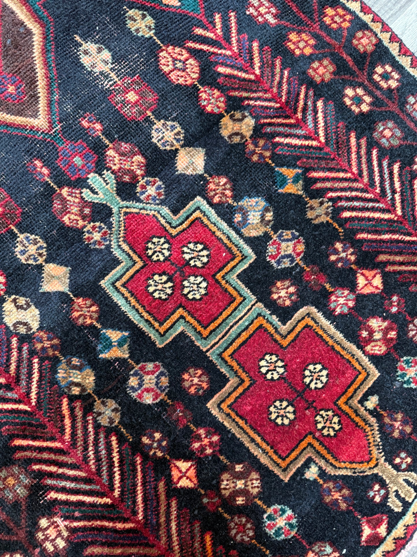 Vintage Persian Area Rug No. A1187 - 3.3'x7'