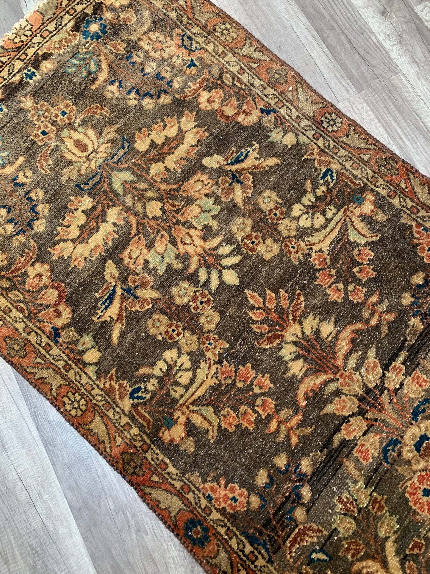 Vintage Persian Runner Rug No. R1172 - 2.7' x 9.3'