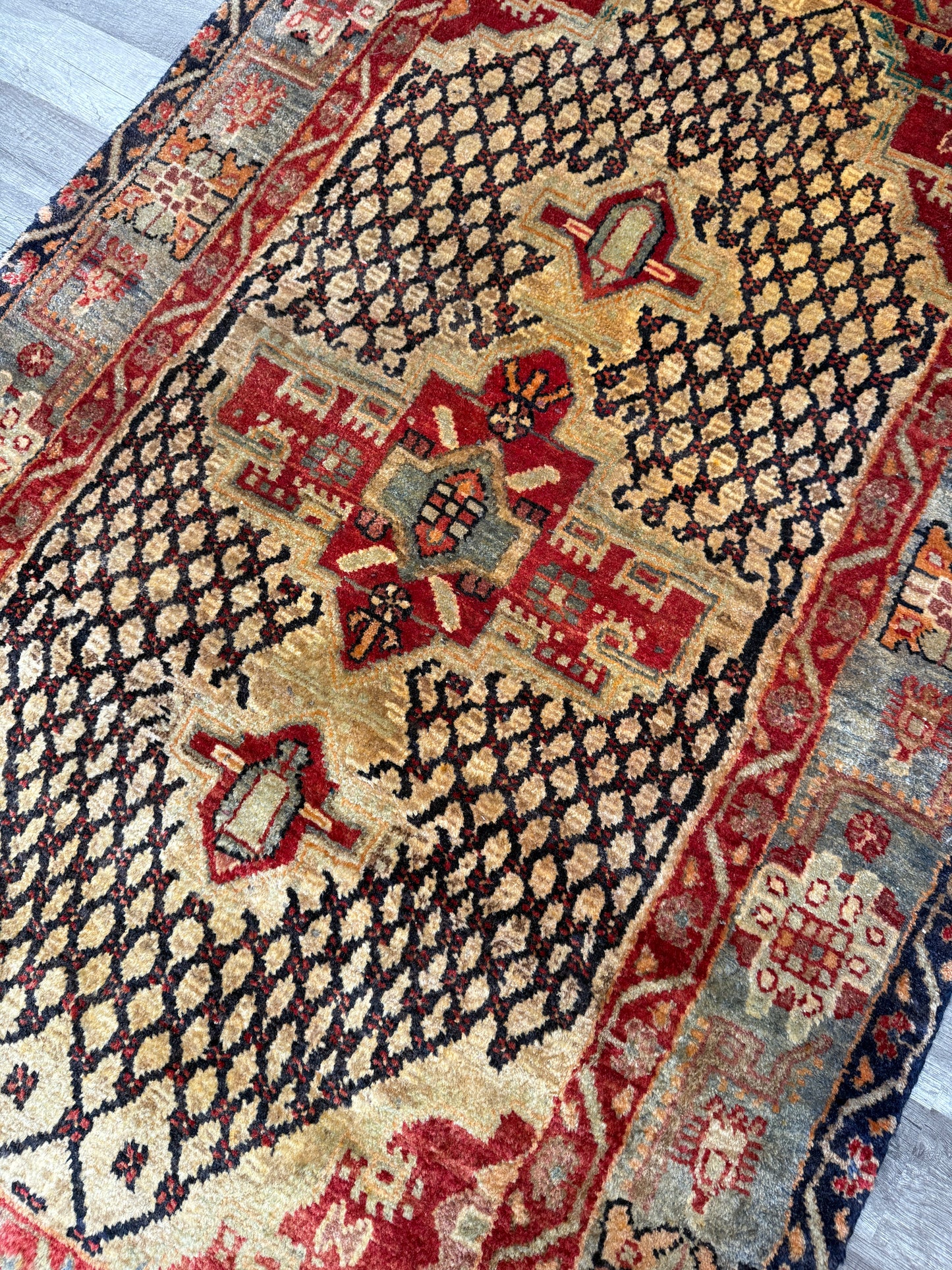 Vintage Persian Area Rug No. A1188 - 3.6' x5.9'