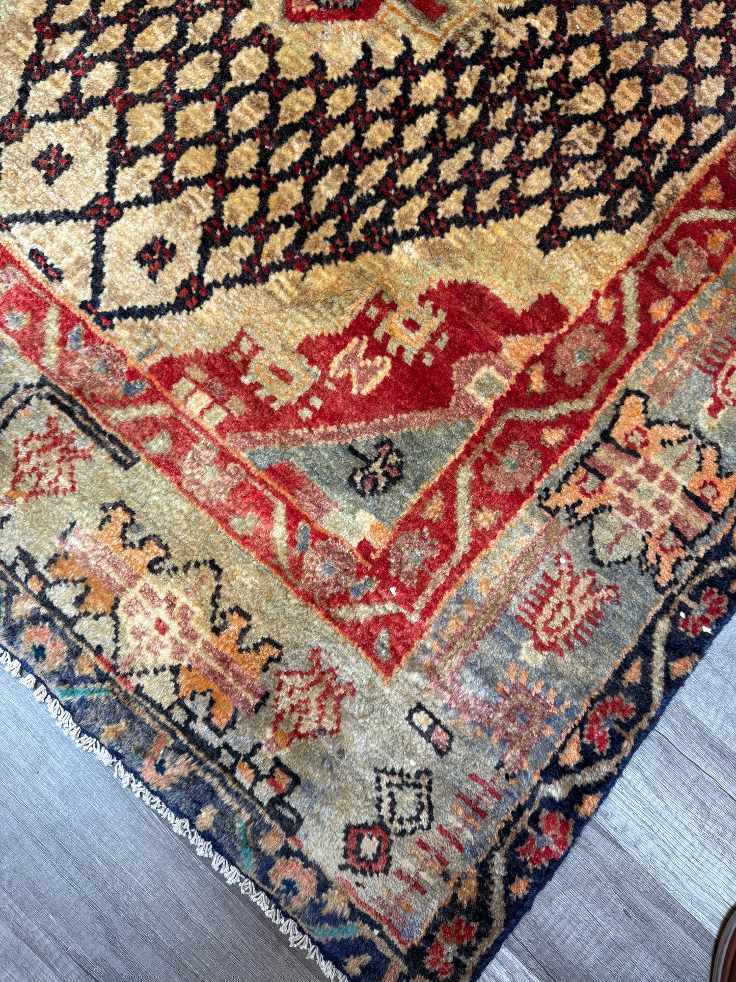 Vintage Persian Area Rug No. A1188 - 3.6' x5.9'