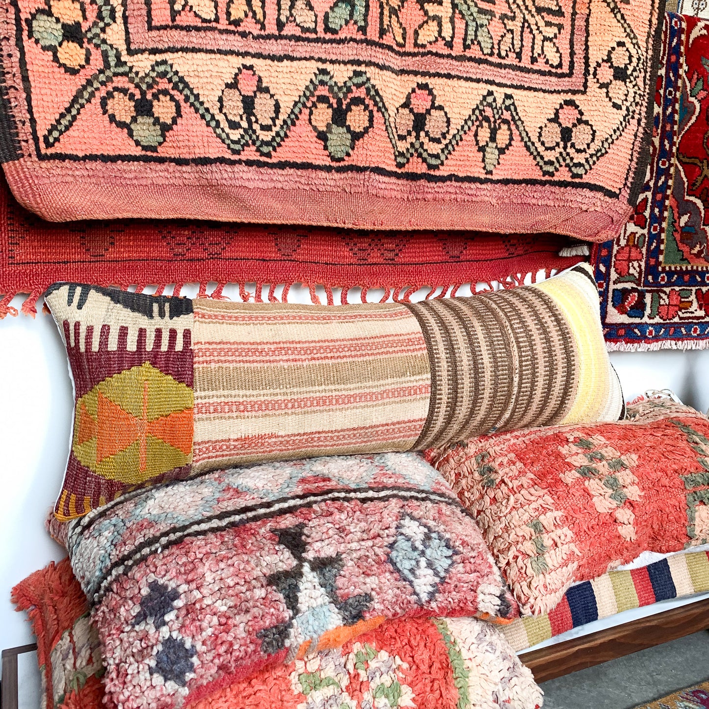 No. P289 - 12" X 36" Turkish Rug Pillow Cover
