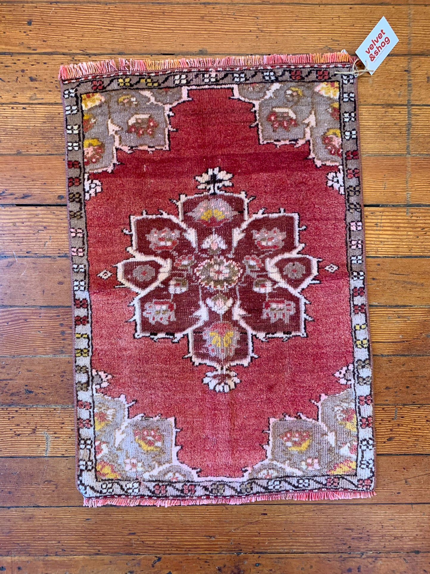 Vintage Turkish Mini Rug 1.7'x2.5' - No. 635