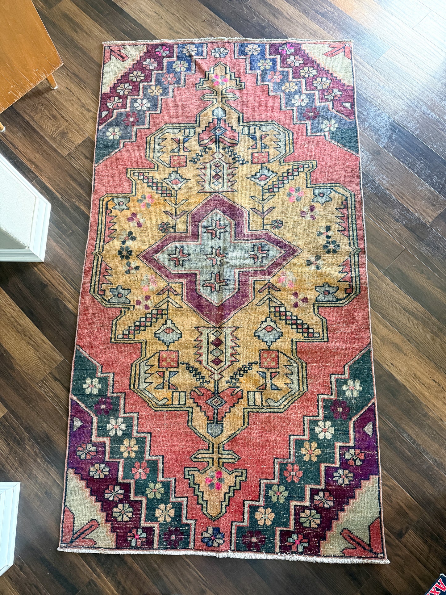 Vintage Turkish Area Rug No. A1226 - 3.7'x6.9'