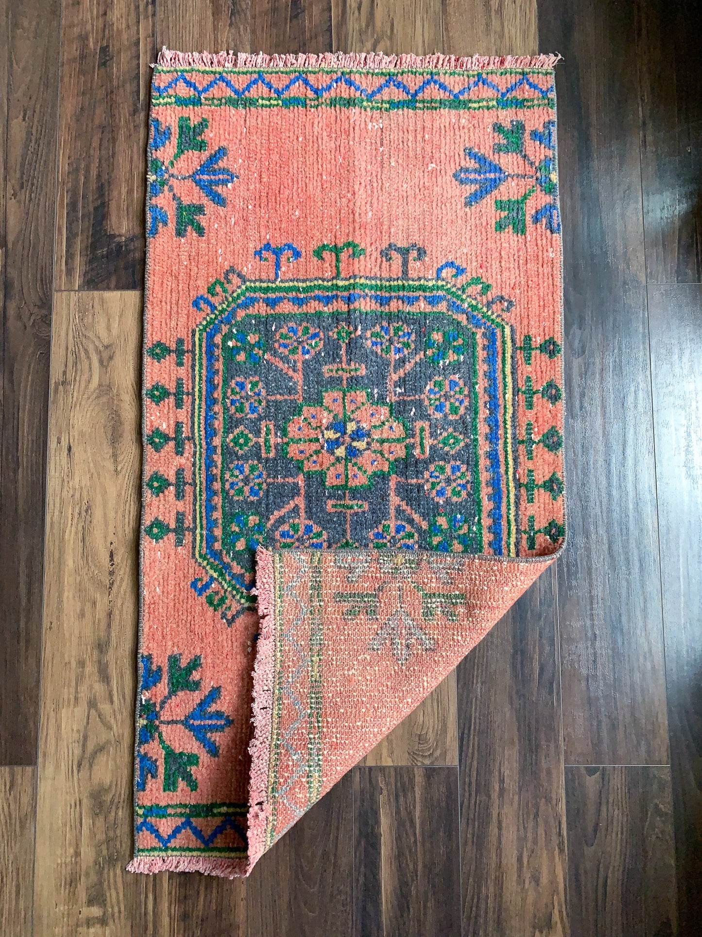 Reserved for Kristen - Vintage Turkish Mini Rug 1.9'x3.7' - No. 652