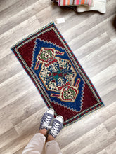 Load image into Gallery viewer, No. 610 - 1.6&#39; x 3.2&#39; Vintage Turkish Mini Rug
