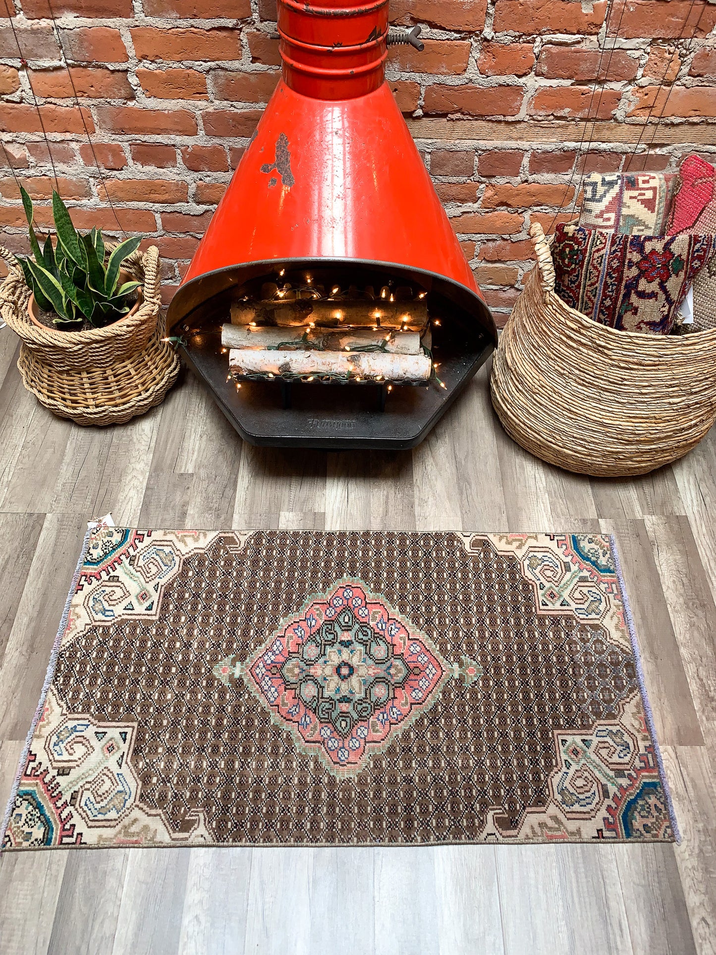 Reserved for Tiffany- Vintage Turkish Mini Rug 2'x3.8' - No. 661