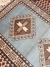 Load image into Gallery viewer, A1107 - 3.1&#39; x 5.0&#39; Vintage Turkish Area Rug
