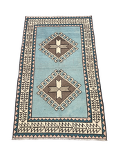 Load image into Gallery viewer, A1107 - 3.1&#39; x 5.0&#39; Vintage Turkish Area Rug
