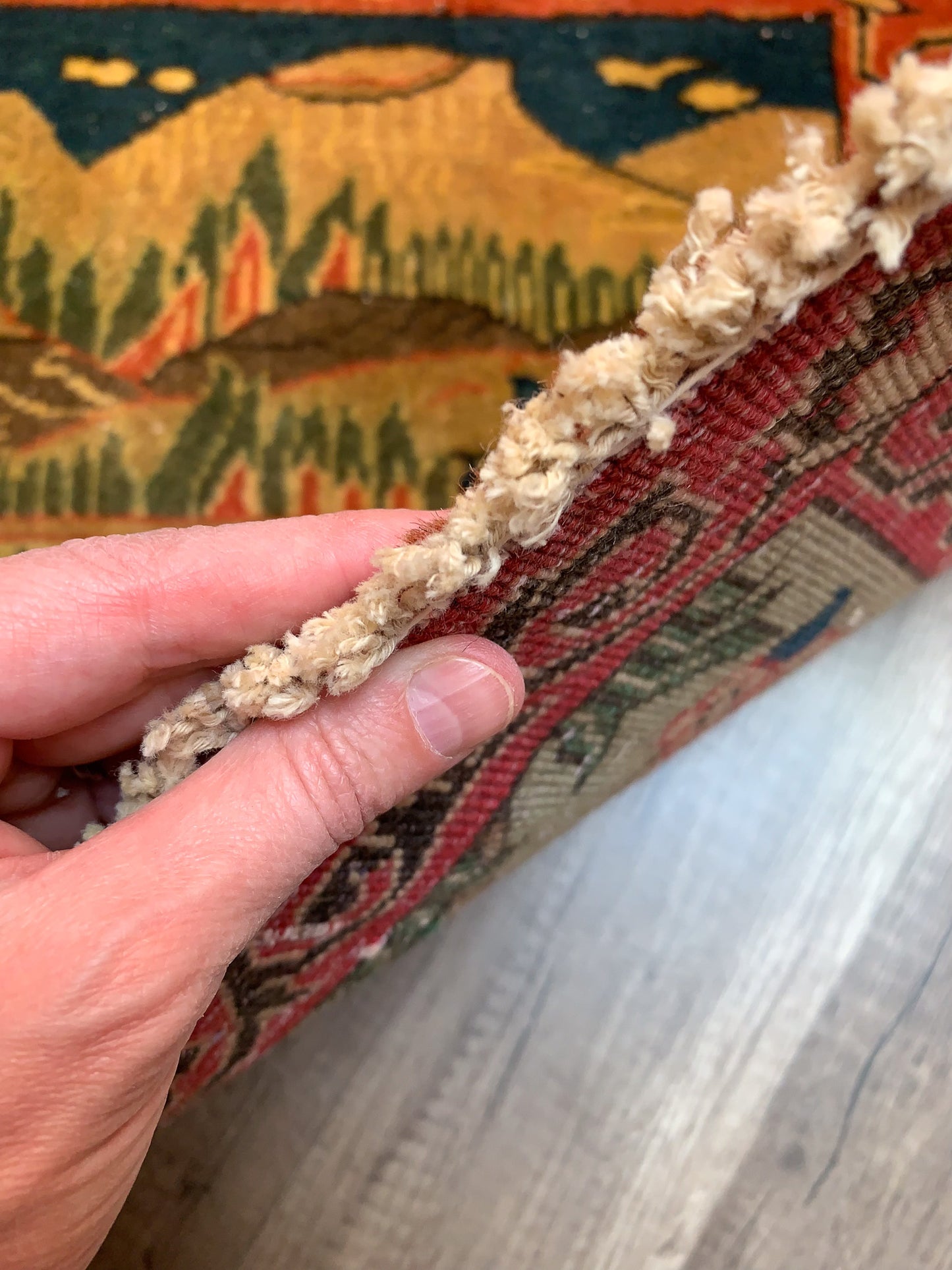 Vintage Persian Pictorial Rug No. PR1169 - 1.8' x 2.1'