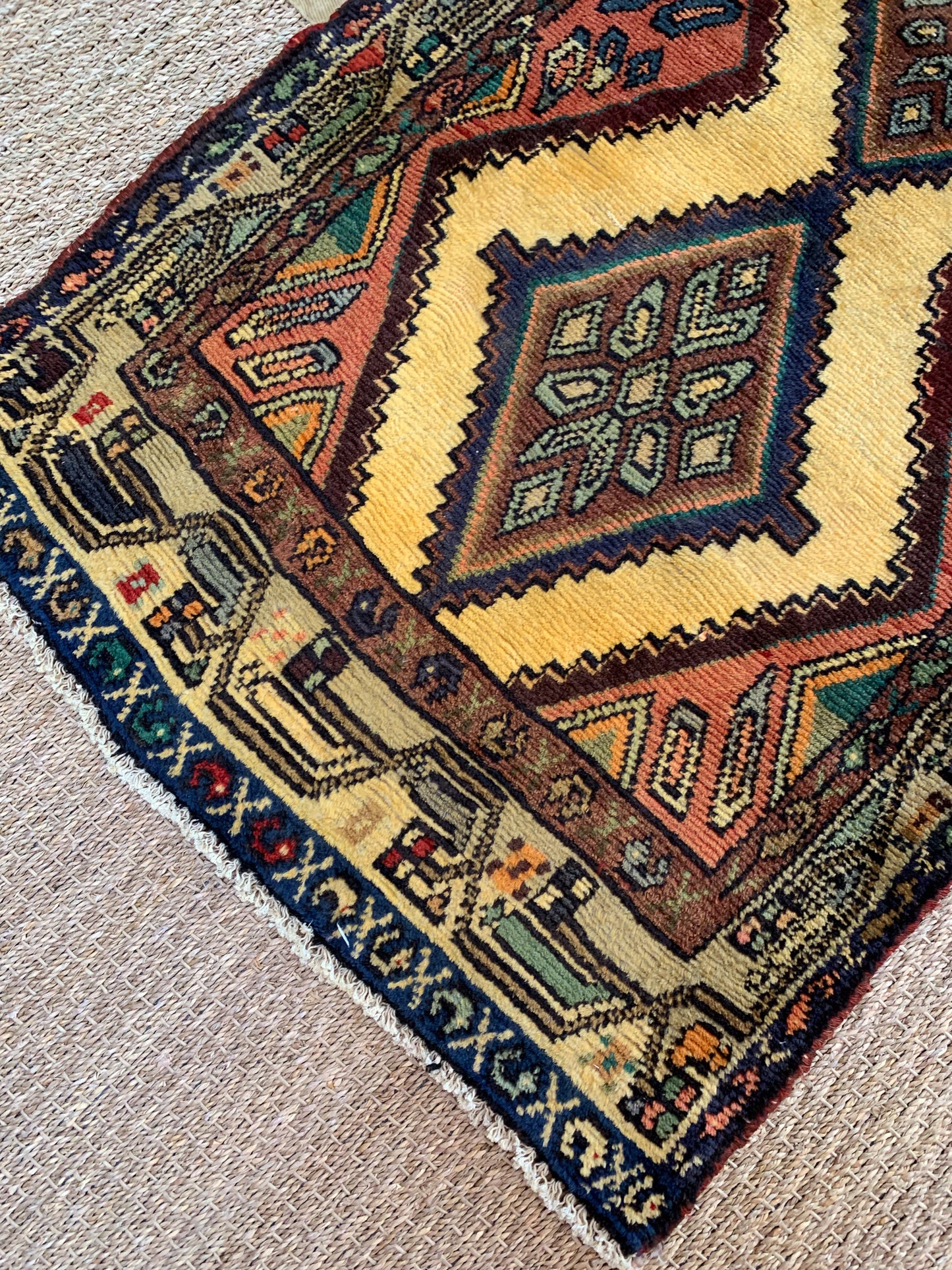 Vintage Persian Runner Rug No. R1168 - 2.5' x 9'