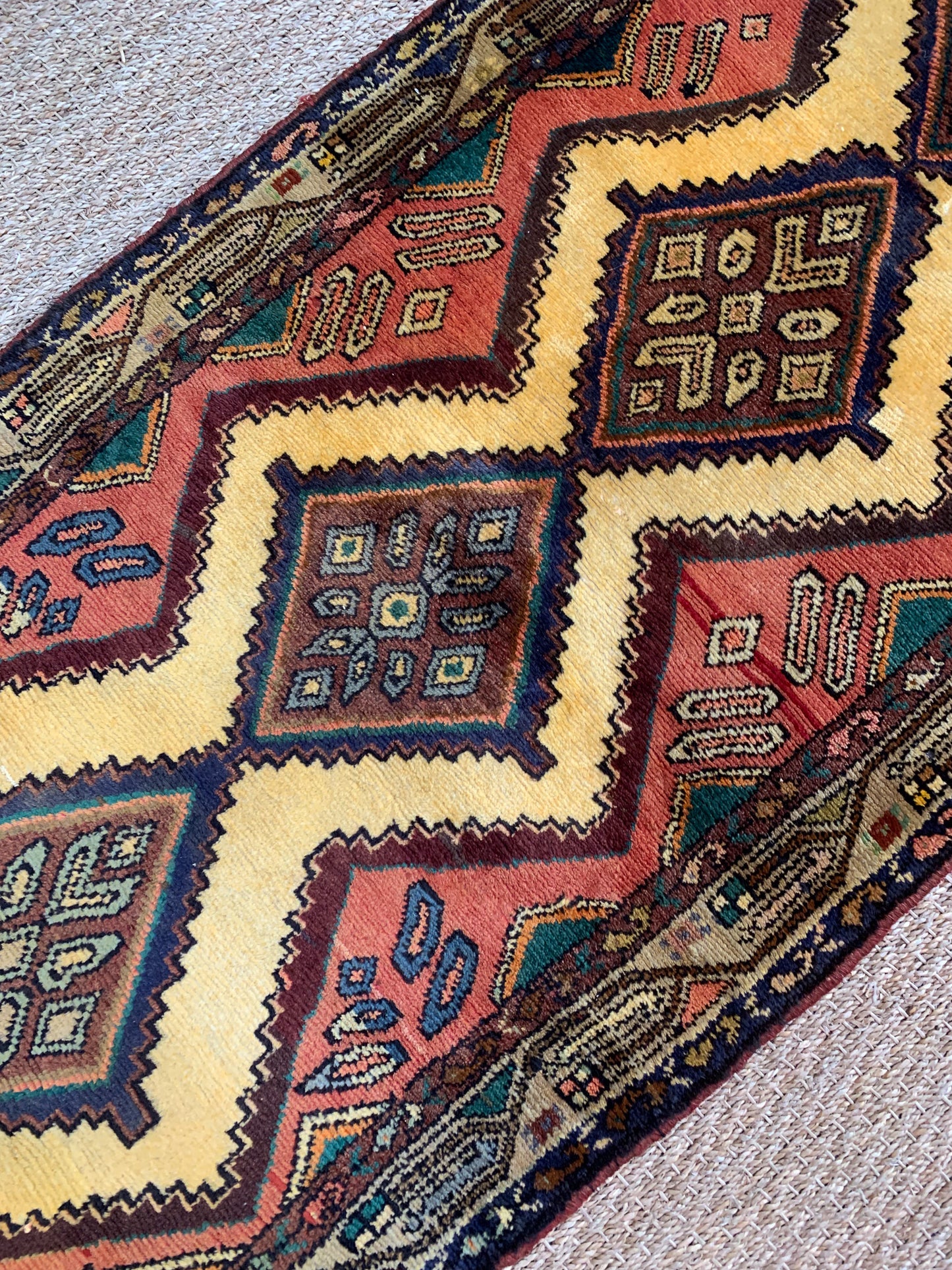 Vintage Persian Runner Rug No. R1168 - 2.5' x 9'