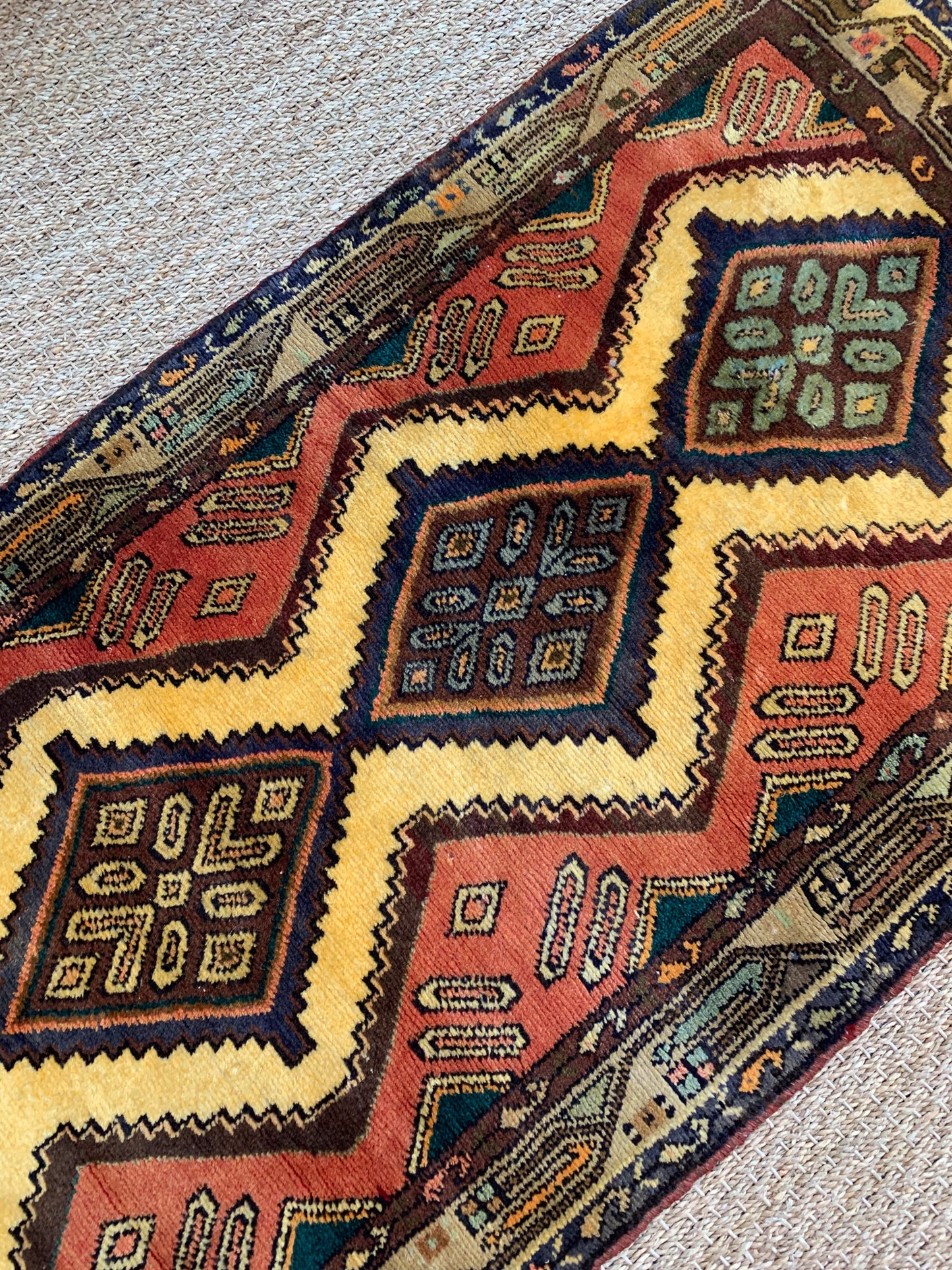 Vintage Persian Runner Rug No. R1168 - 2.5' x 9'