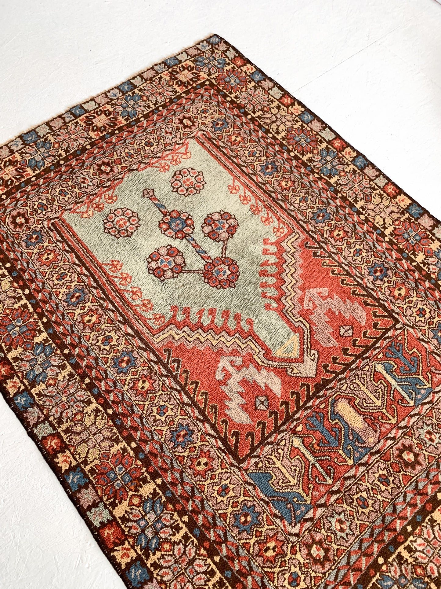 Vintage Turkish Prayer Area Rug - 3.9' x 5.6'