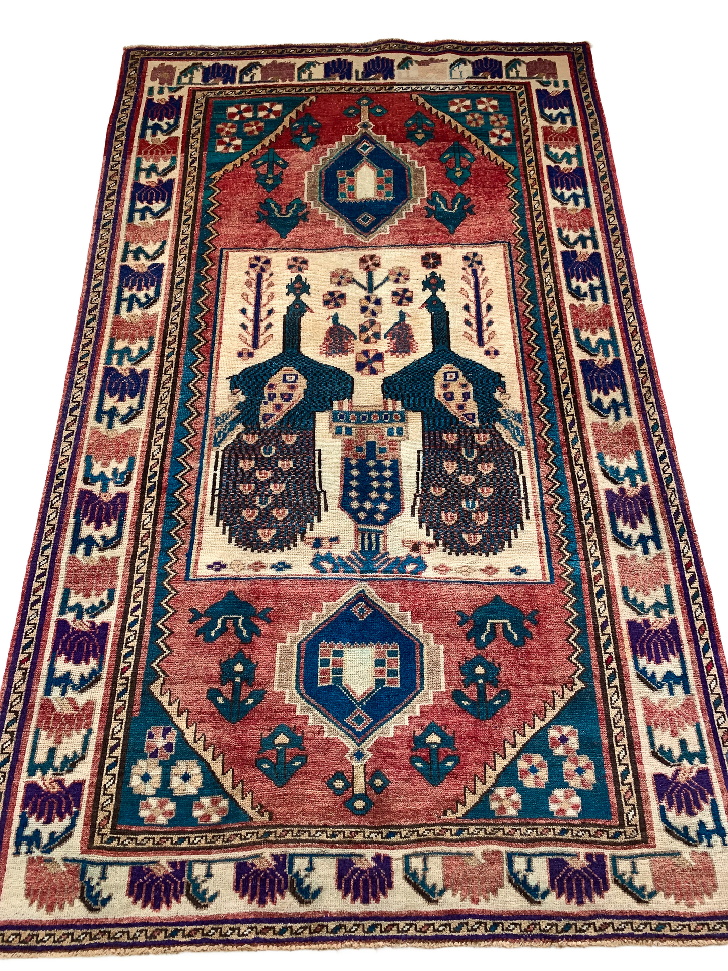 A1119 - 4.5' x 7.5' Vintage Persian Shiraz Area Rug