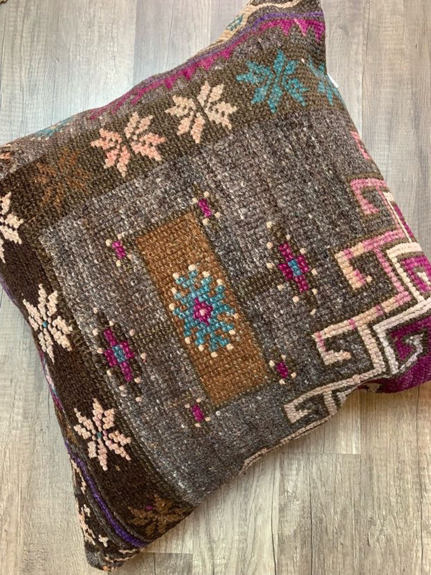 No. P374- 20" X 20" Turkish Rug Pillow Cover