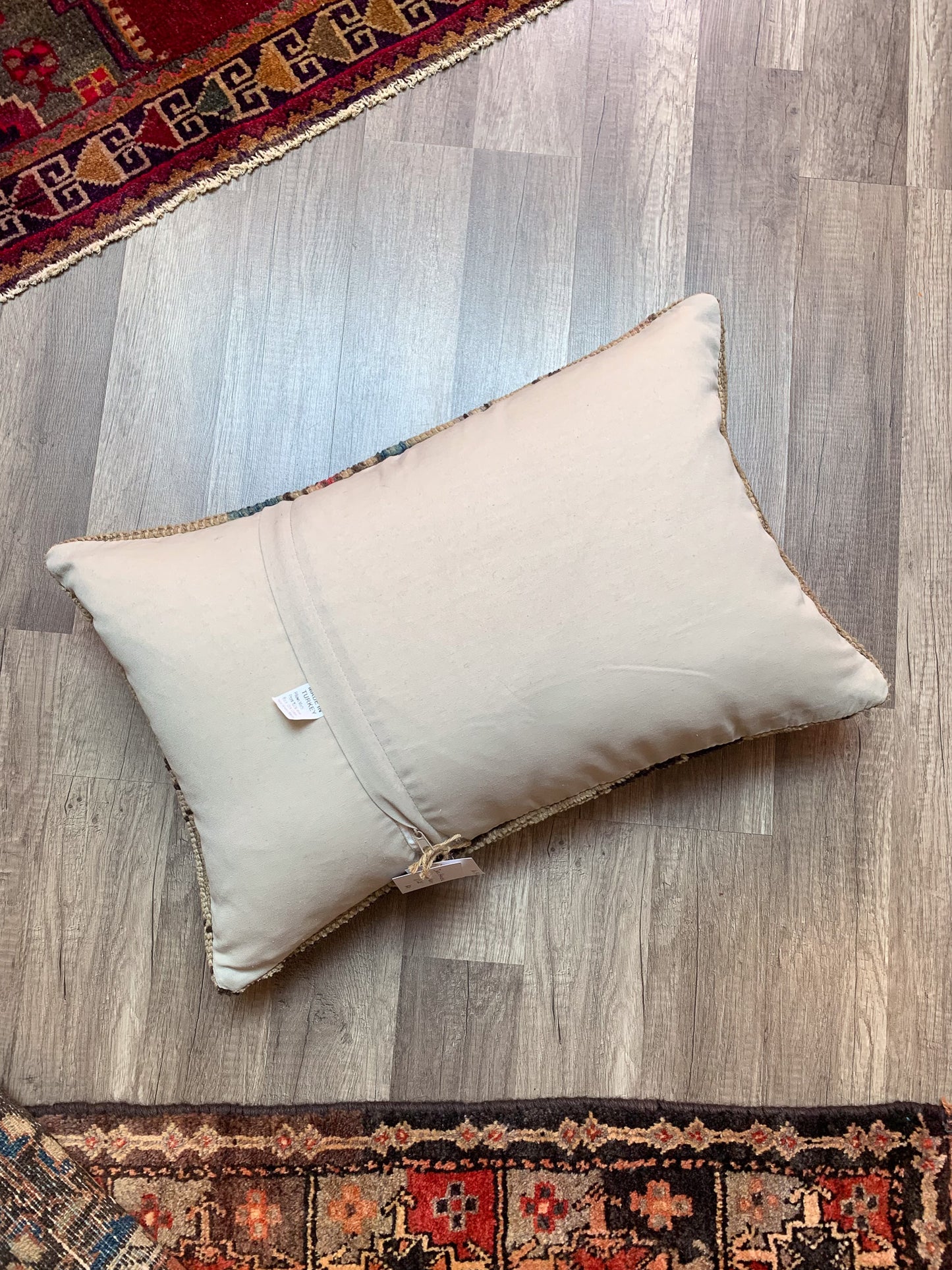 No. P382 - 16" X 24" Turkish Rug Pillow Cover