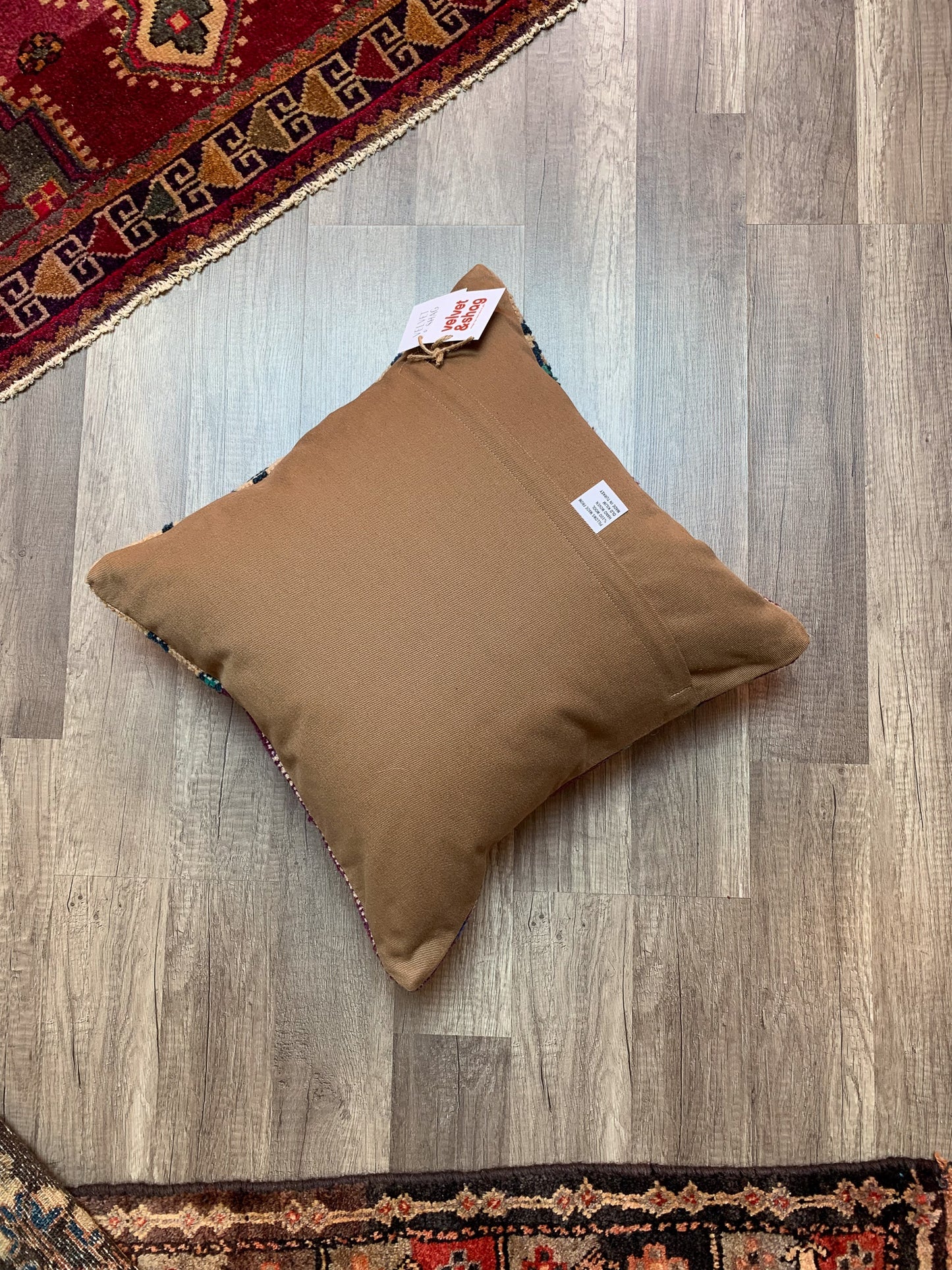 No. P386 - 18" X 18" Turkish Rug Pillow Cover