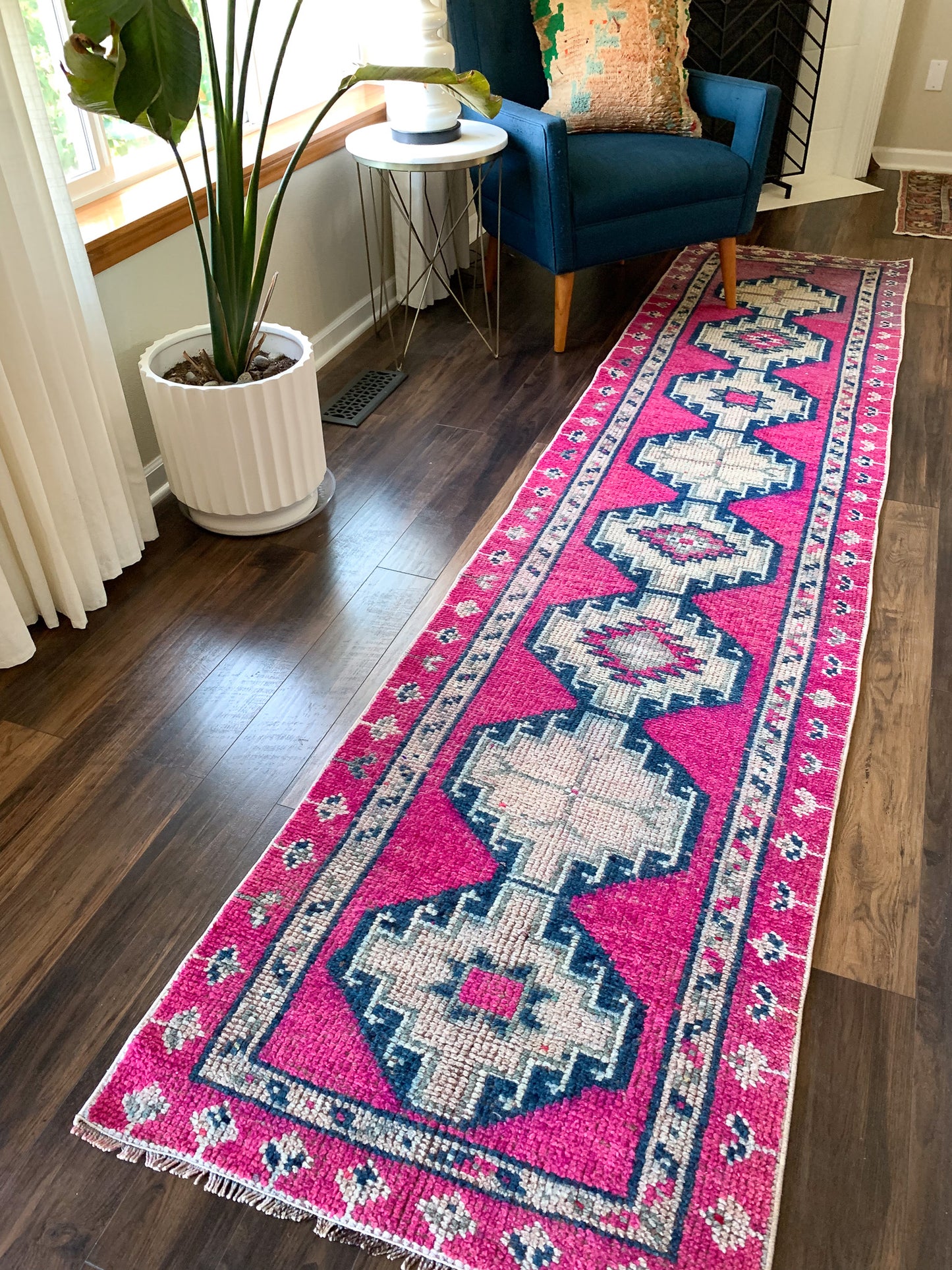 R1129 - 2.6' x 11.5' Vintage Turkish Herki Runner Rug