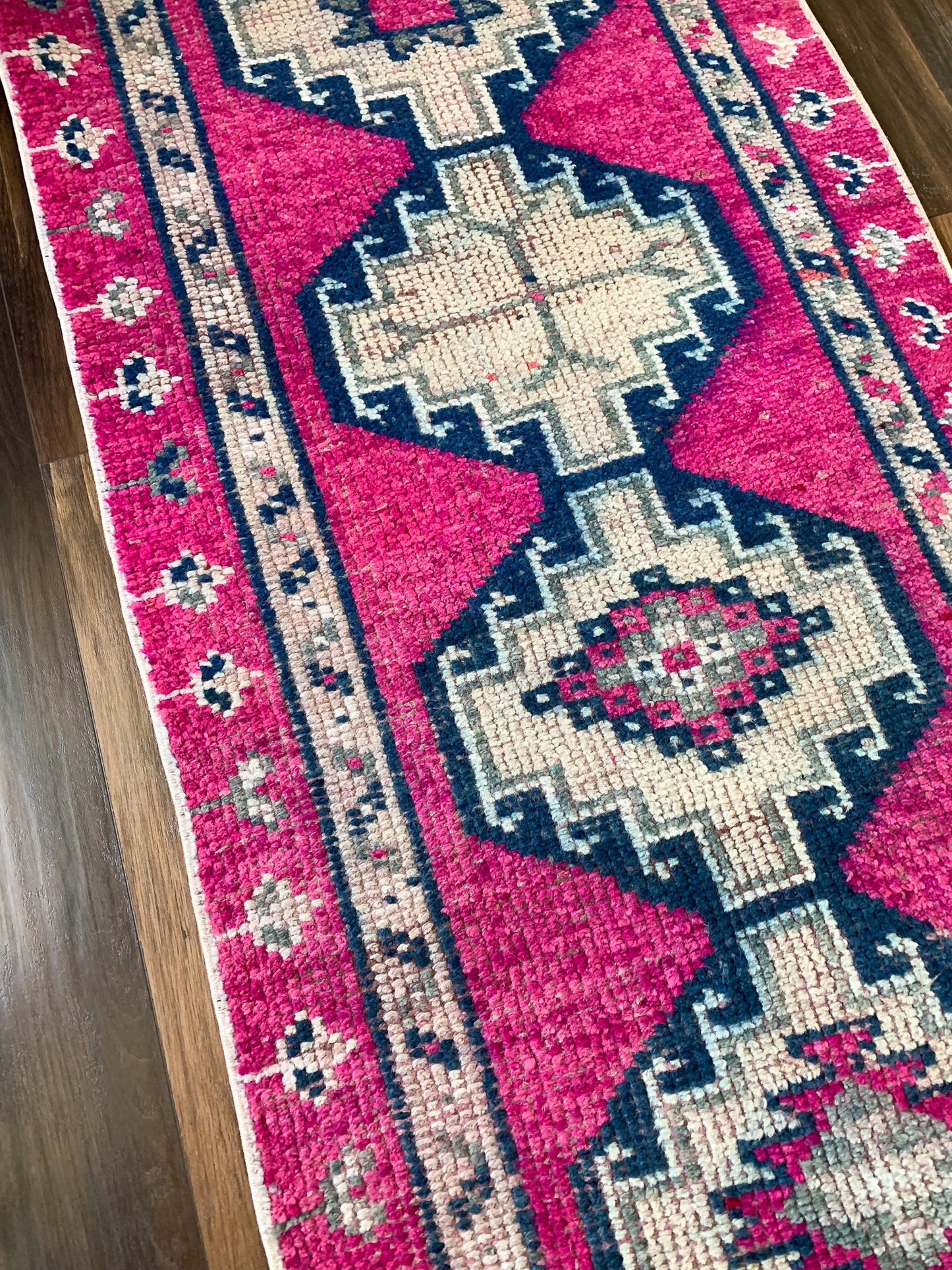 R1129 - 2.6' x 11.5' Vintage Turkish Herki Runner Rug