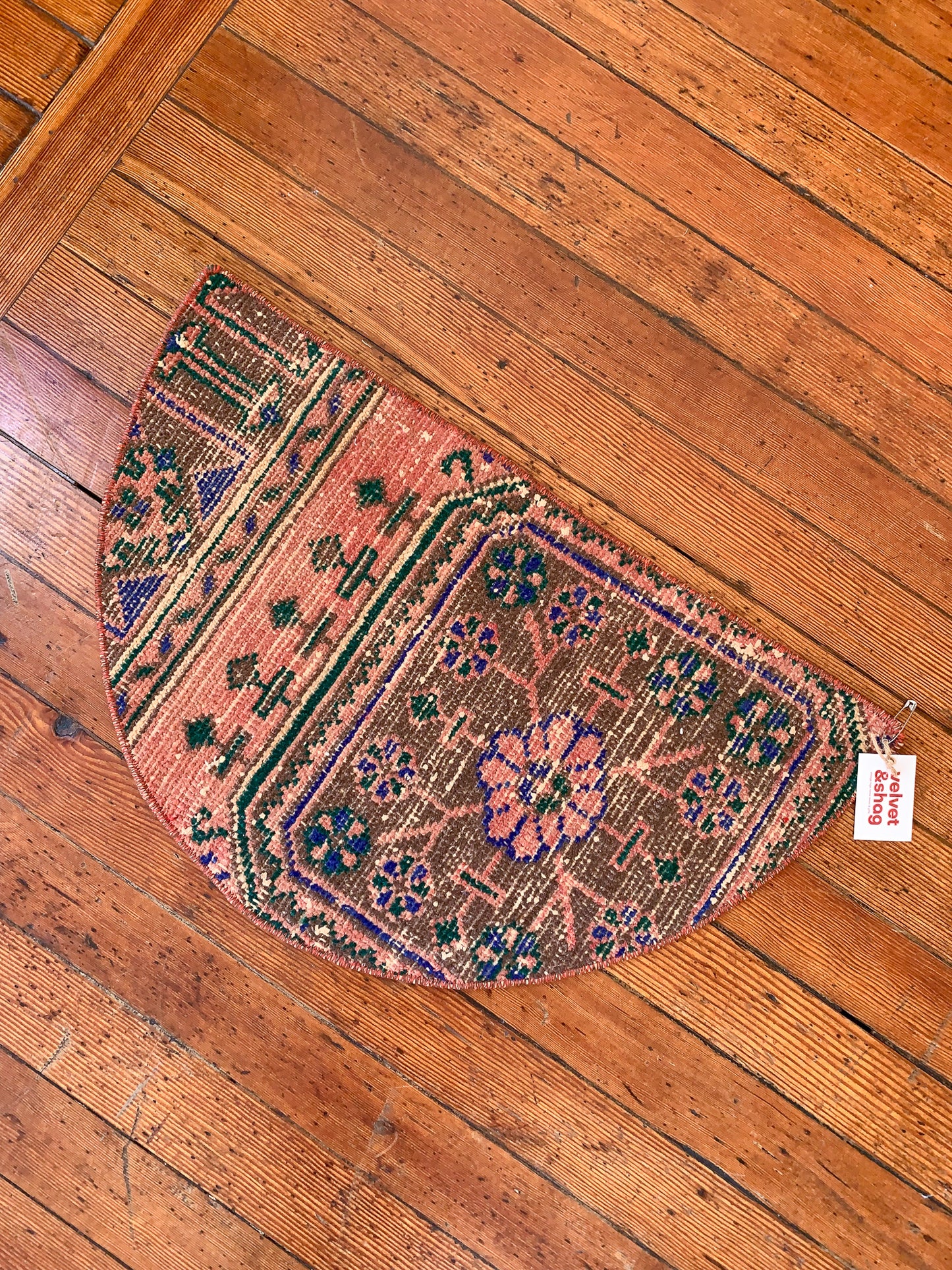 Reserved for Wendy - Vintage Turkish Mini Semi Circle Rug 1.5'x2.5' - No. SC105