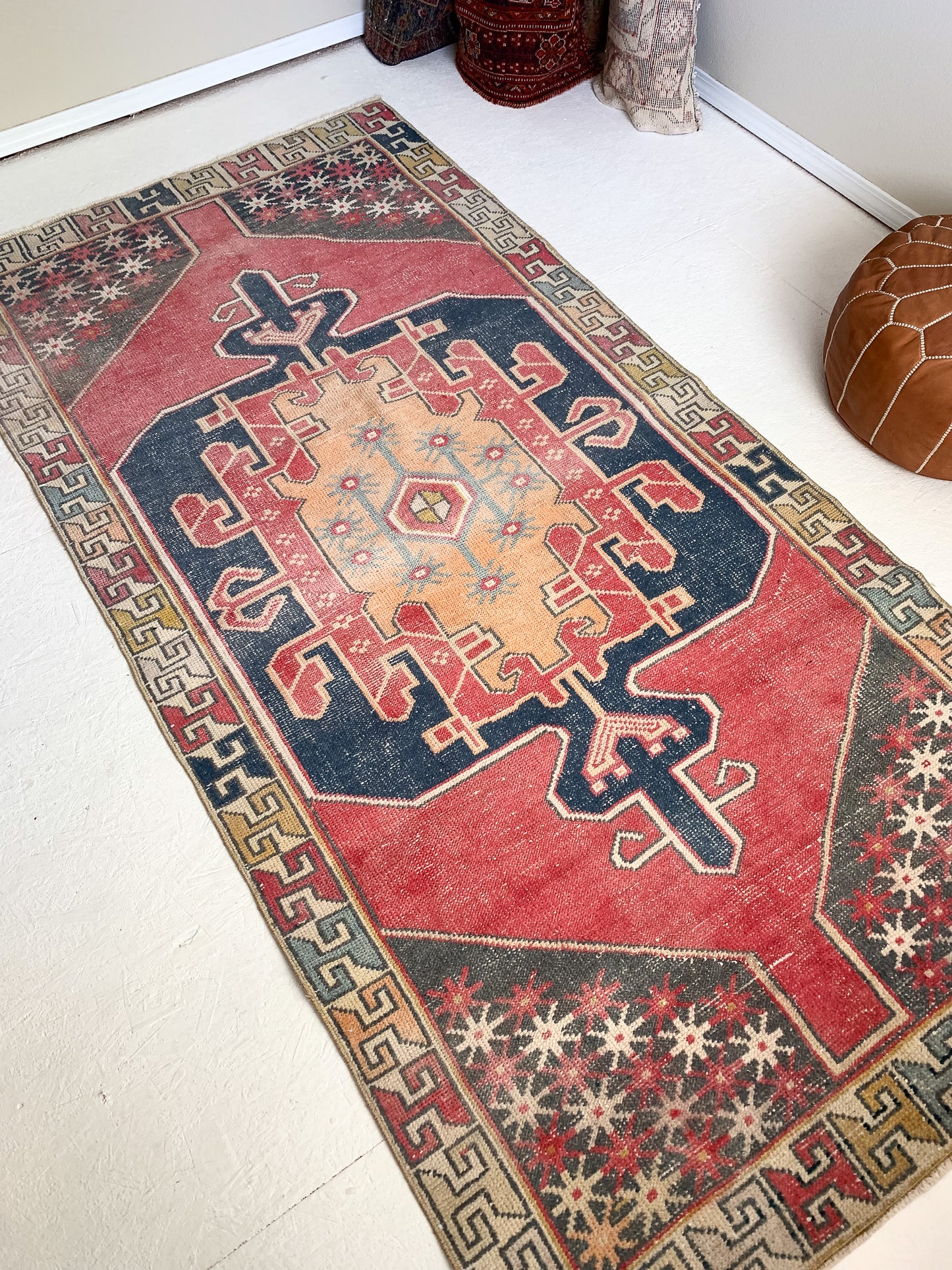 No. A1076 - 4.1' x 8.4' Vintage Turkish Area Rug