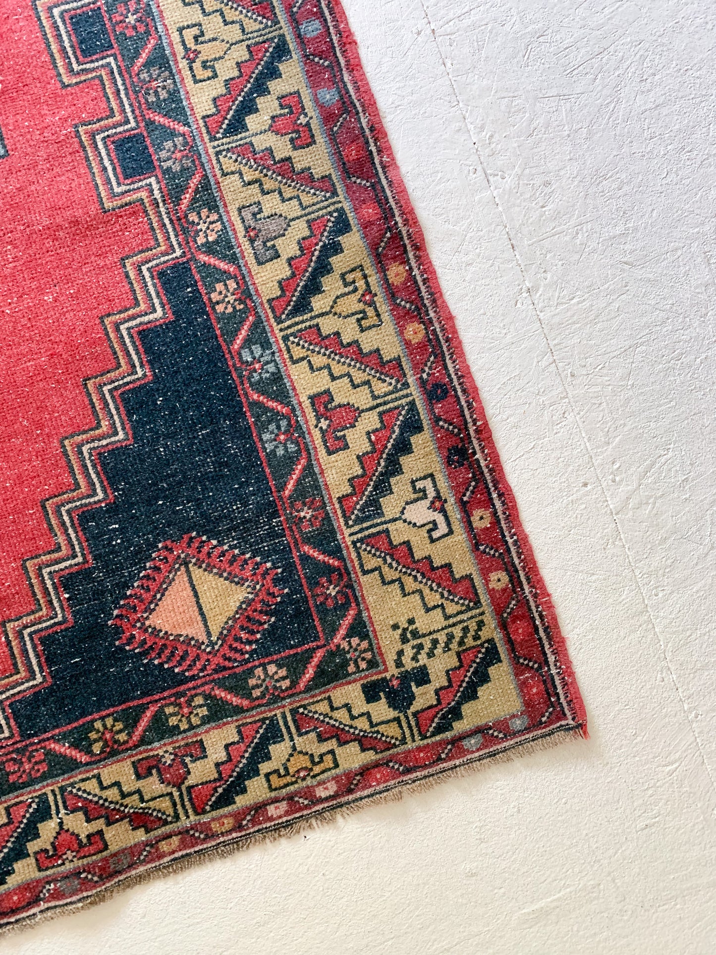 No. A1060 - 3.8' x 7.1' Vintage Turkish Area Rug
