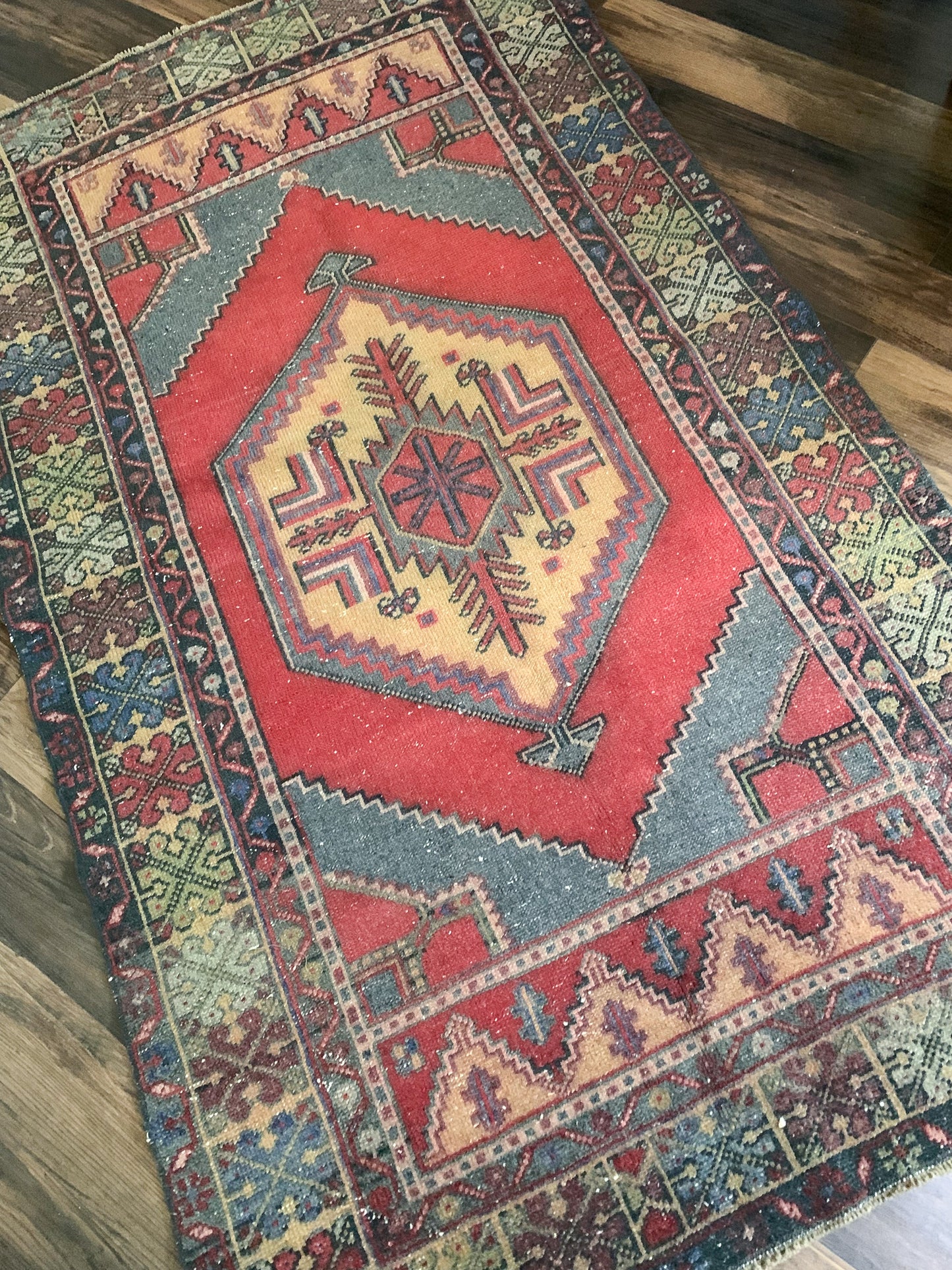 Vintage Turkish Area Rug No. A1182 - 3.8' x 6.4'