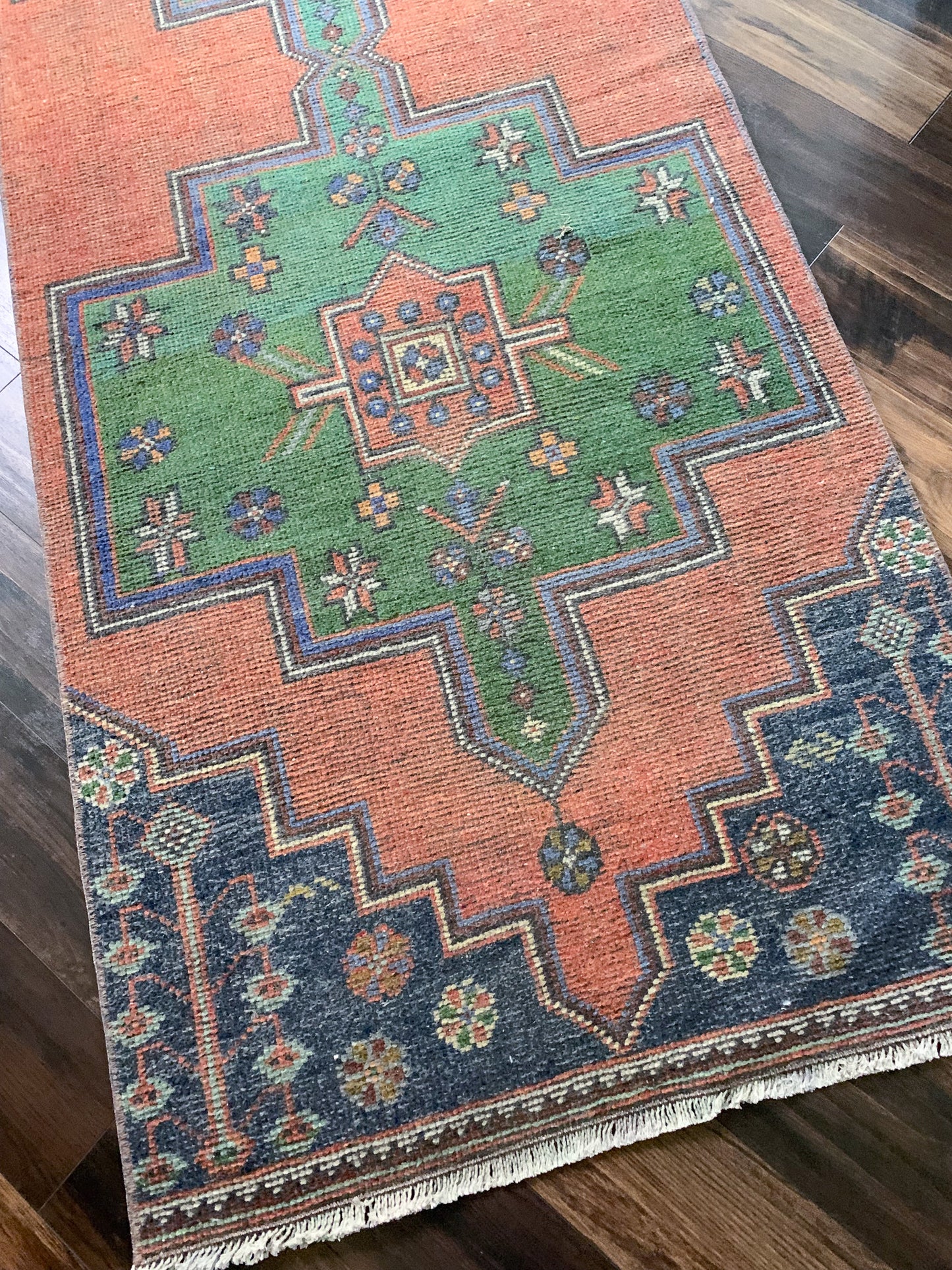 Vintage Turkish Runner Rug No. R1183 - 2.8' x 8.5'