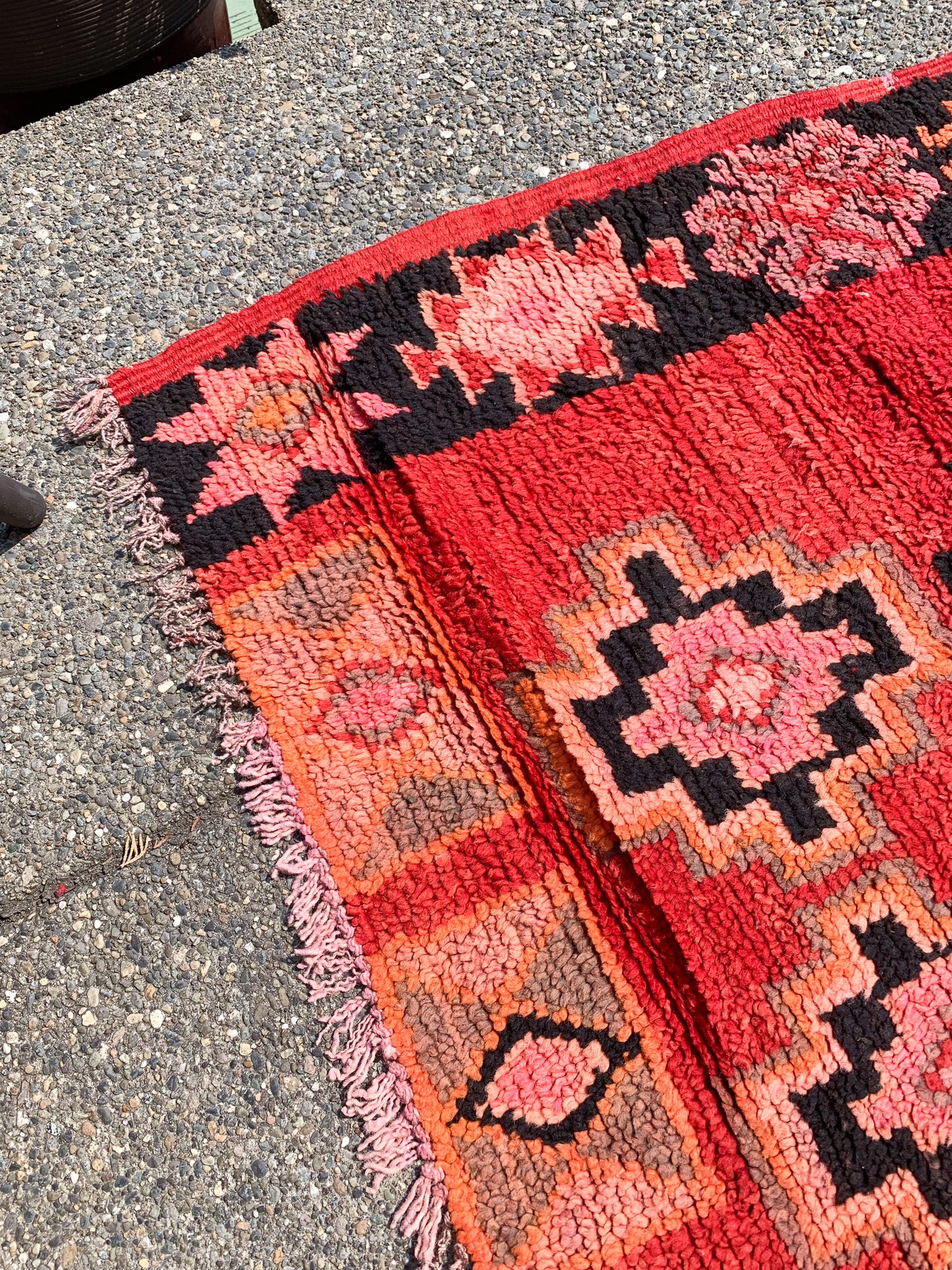 No. A1085 - 6.0' x 11.8' Vintage Moroccan Bejaad Area Rug