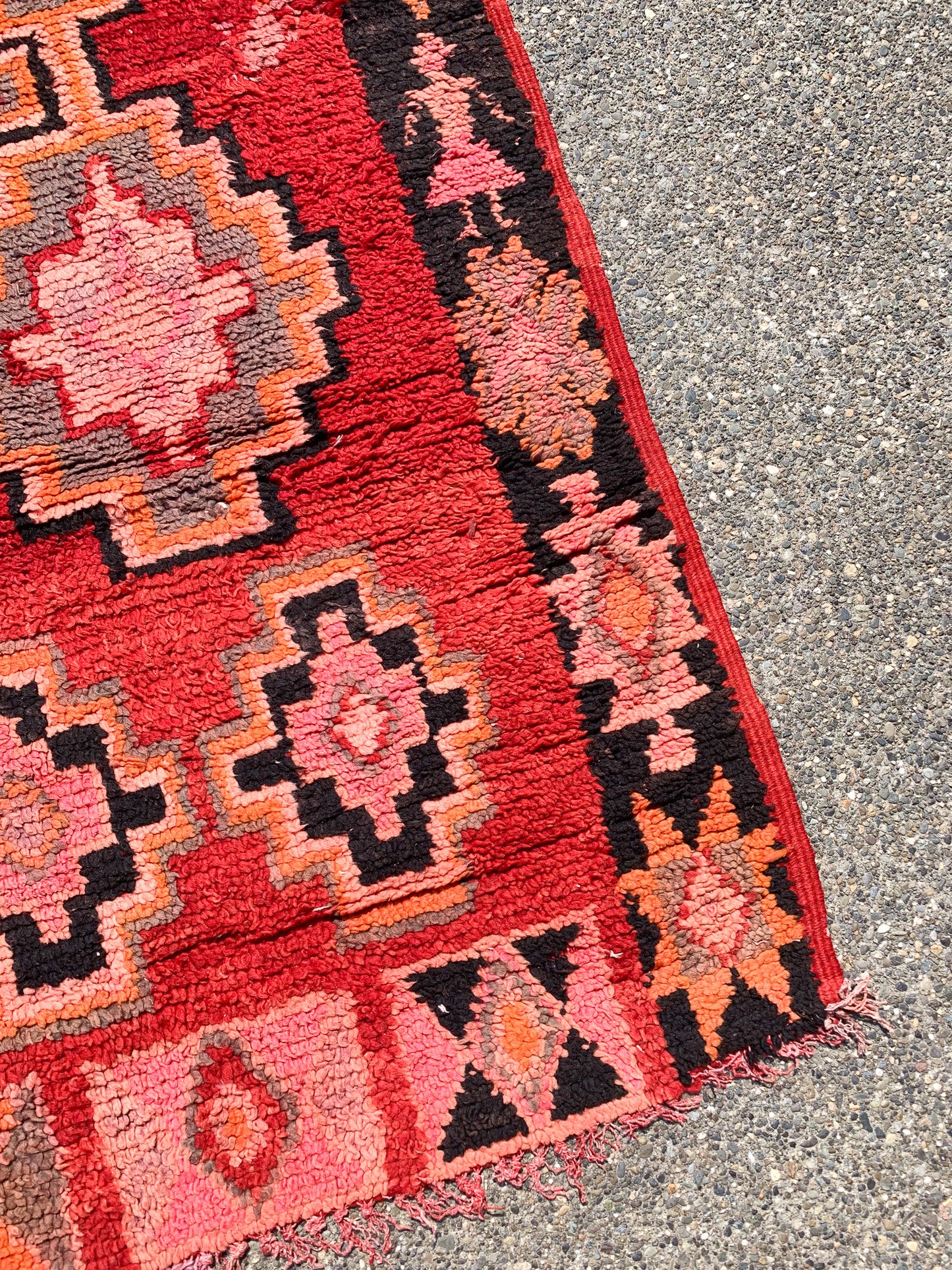 No. A1085 - 6.0' x 11.8' Vintage Moroccan Bejaad Area Rug