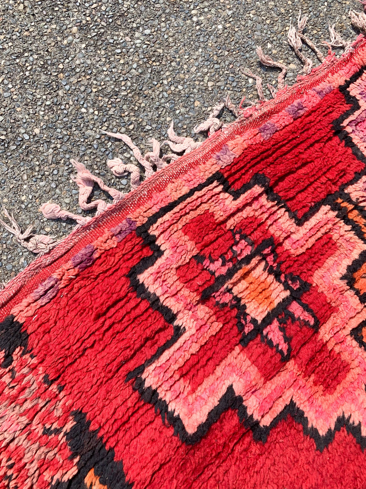 No. A1085 - 6.0' x 11.8' Vintage Moroccan Bejaad Area Rug