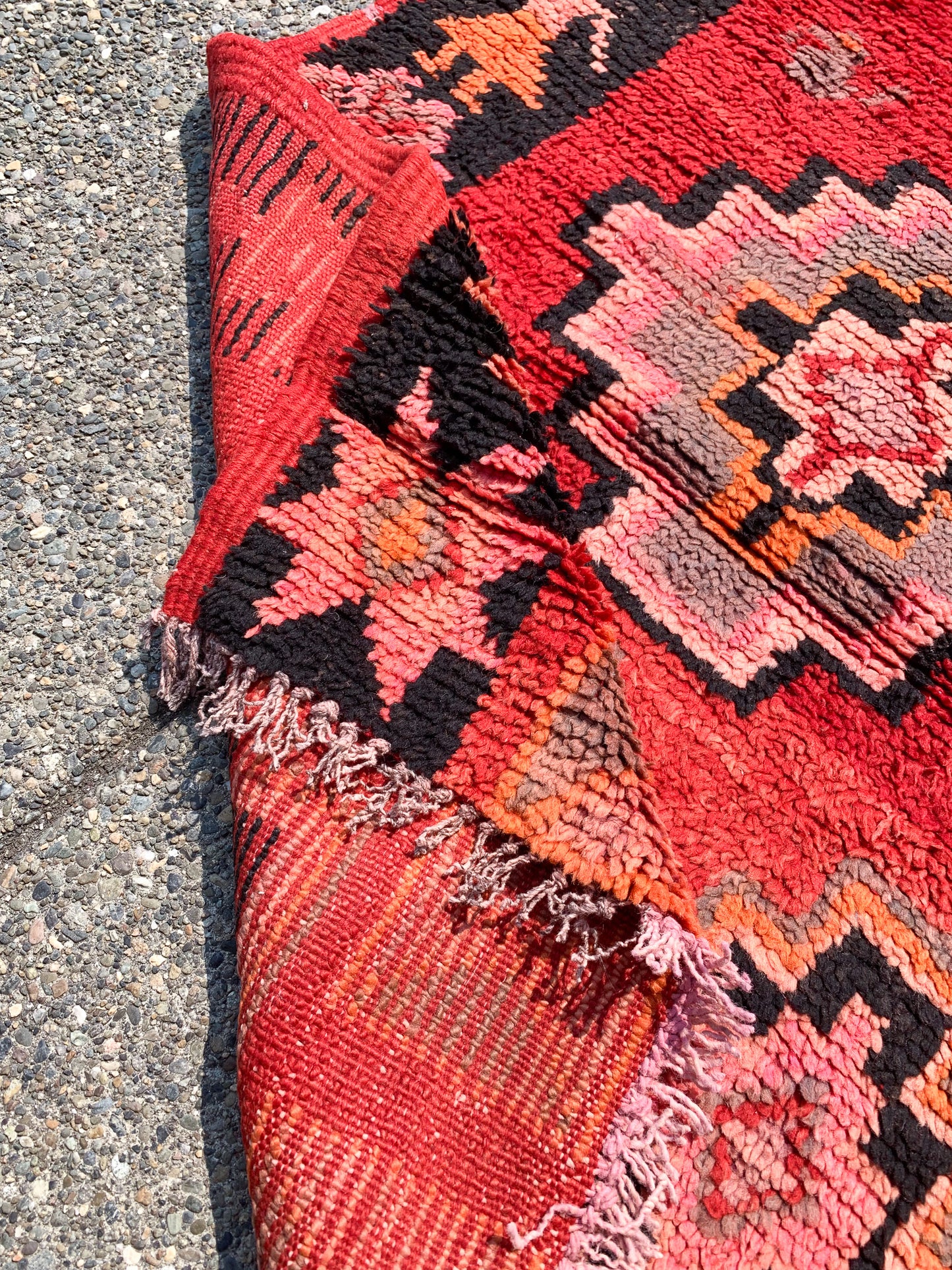 No. A1085 - 6.0' x 11.8' Vintage Moroccan Bejaad Area Rug