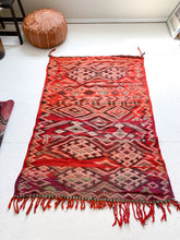 Load image into Gallery viewer, No. A1086 - 3.7&#39; x 5.5&#39; Modern Moroccan Bejaad Area Rug

