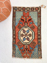 Load image into Gallery viewer, No. 504 - 1.7&#39; x 3.1&#39; Vintage Turkish Mini Rug
